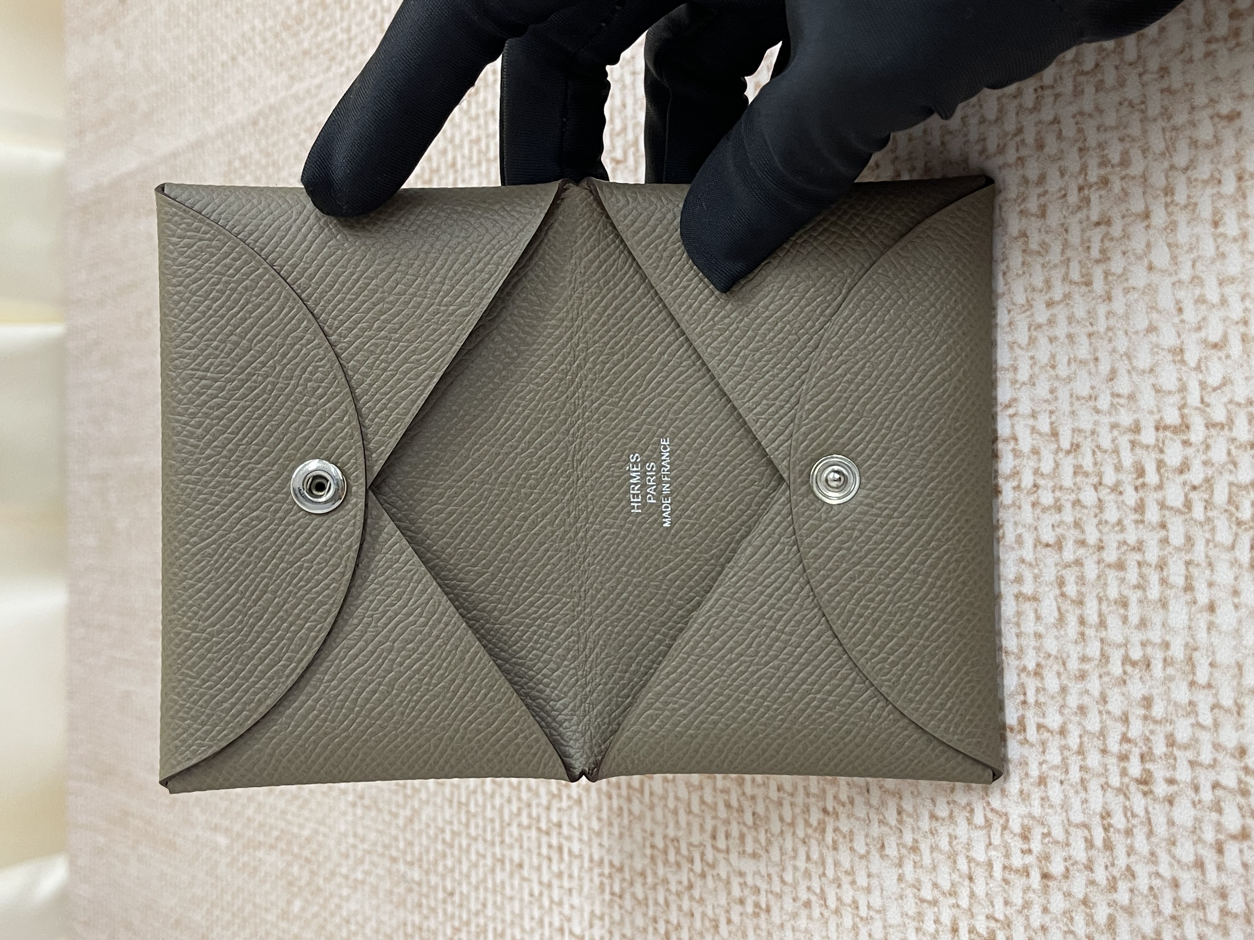 Pre-owned Hermes Calvi Card holder / Stamp Z/ Product Code: 26021508