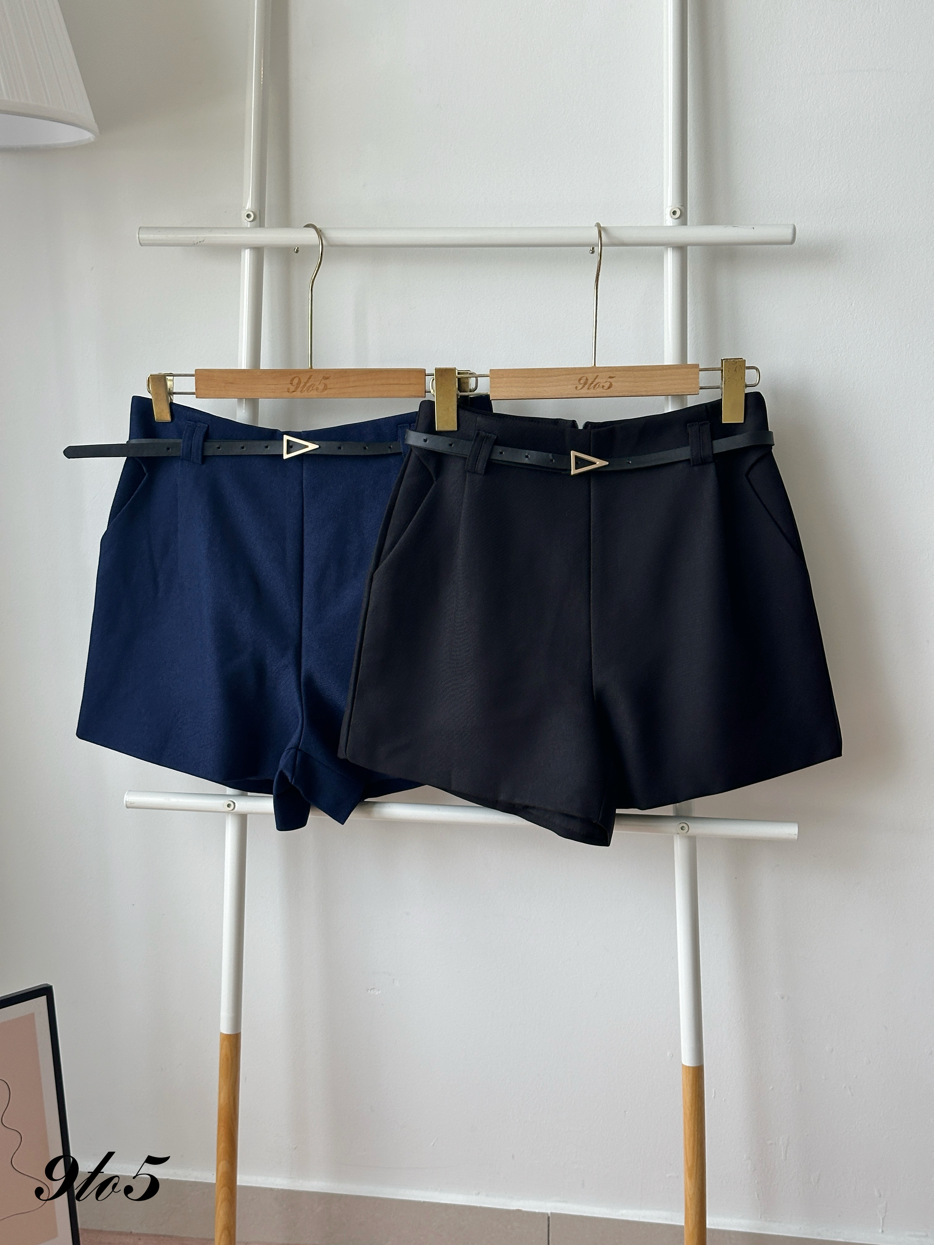 S1986 A Line Short Pants - Black & Blue