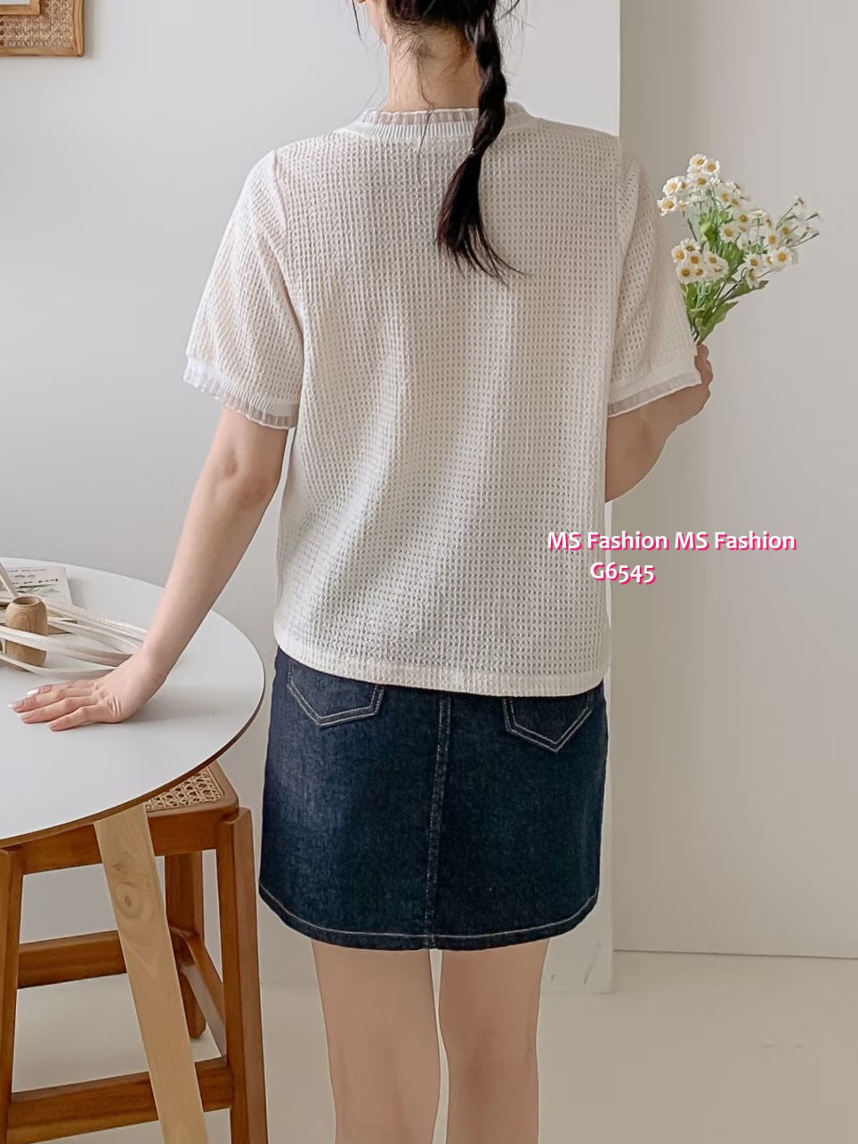 G6545 壓紋透視ruffle邊top