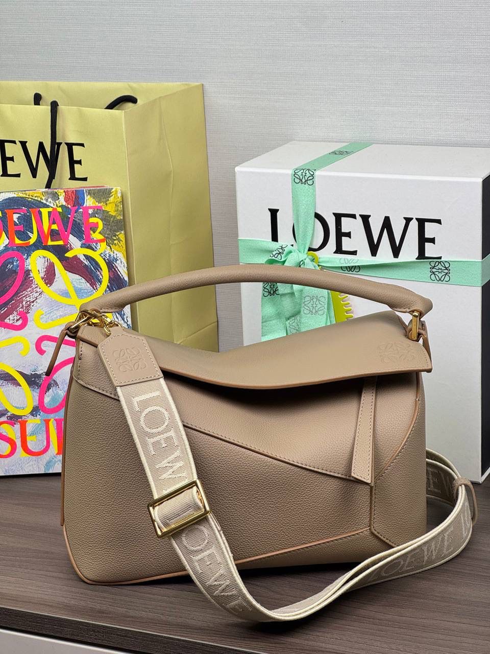 𝐀𝐧𝐚𝐠𝐫𝐚𝐦 刺绣肩带「沙色」 👈 全新升级上线♻️ 尺寸:𝟗𝟗-𝟒𝐜𝐦（长度可调节） 编码：182323