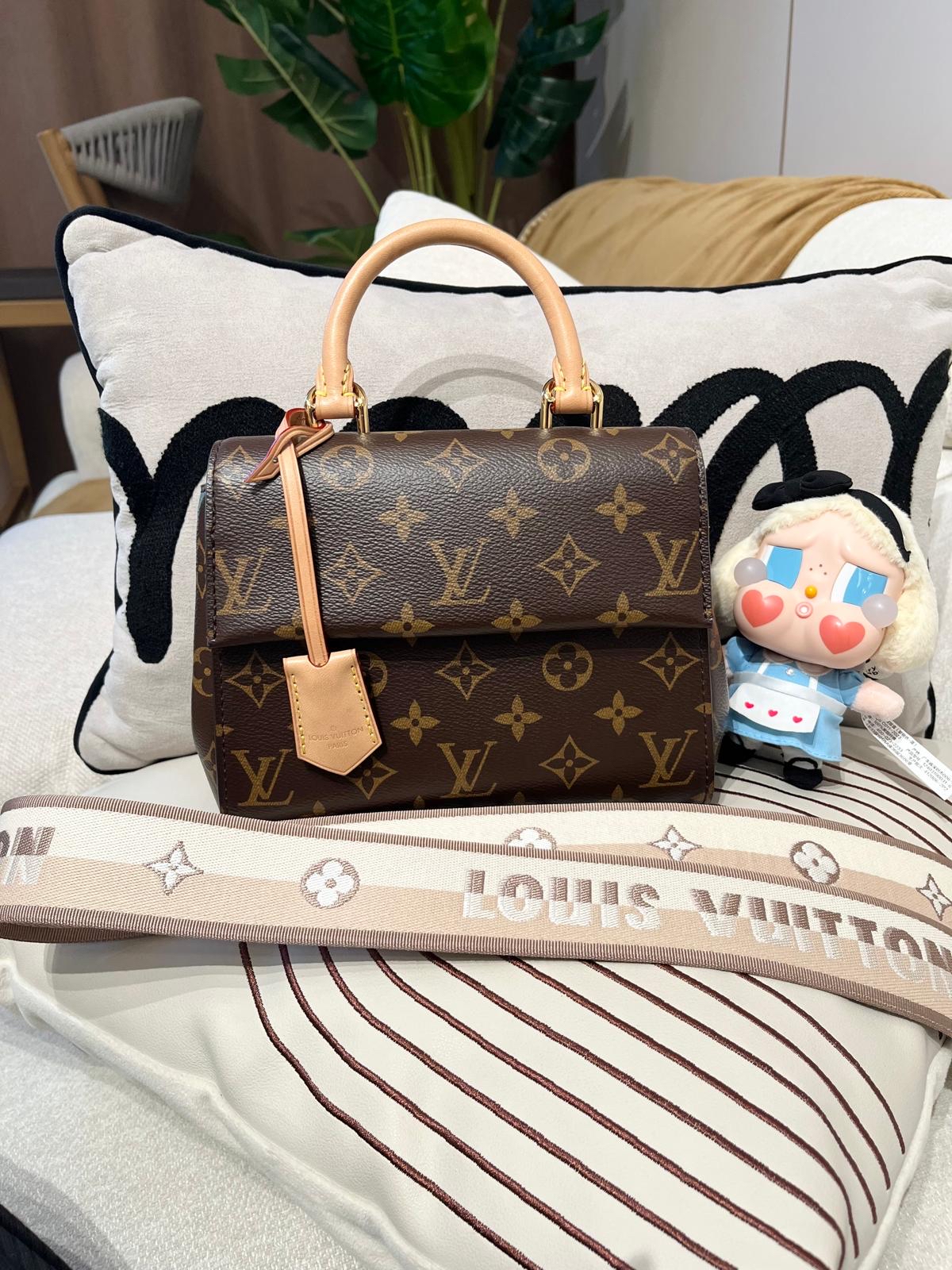 LV Cluny Mini Bag Monogram 100%Authentic, 98%New ✅Key Lock✅Dust bag 