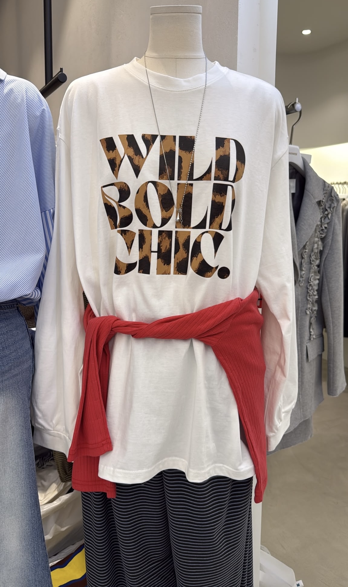 豹紋英文字Tee 