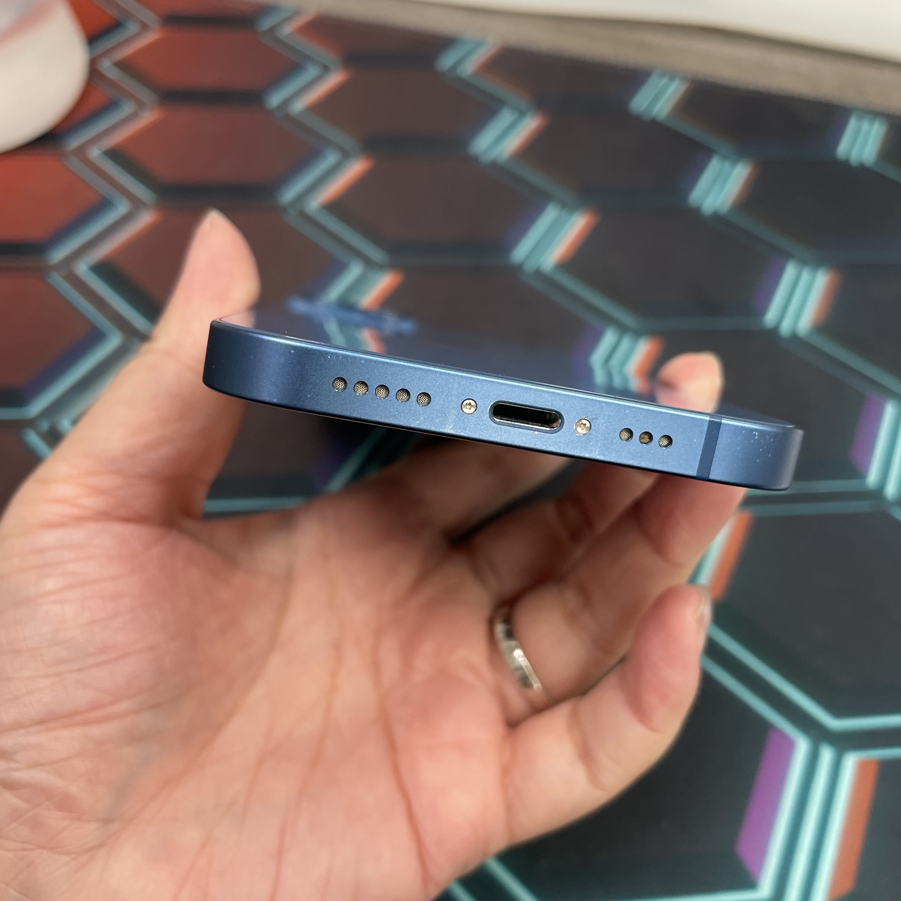 *7970 13 勁靚機 256GB 電72 藍色 blue