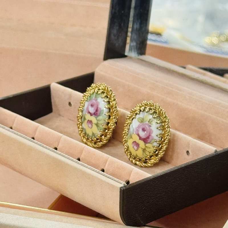 Floral Clip Earrings (C035)