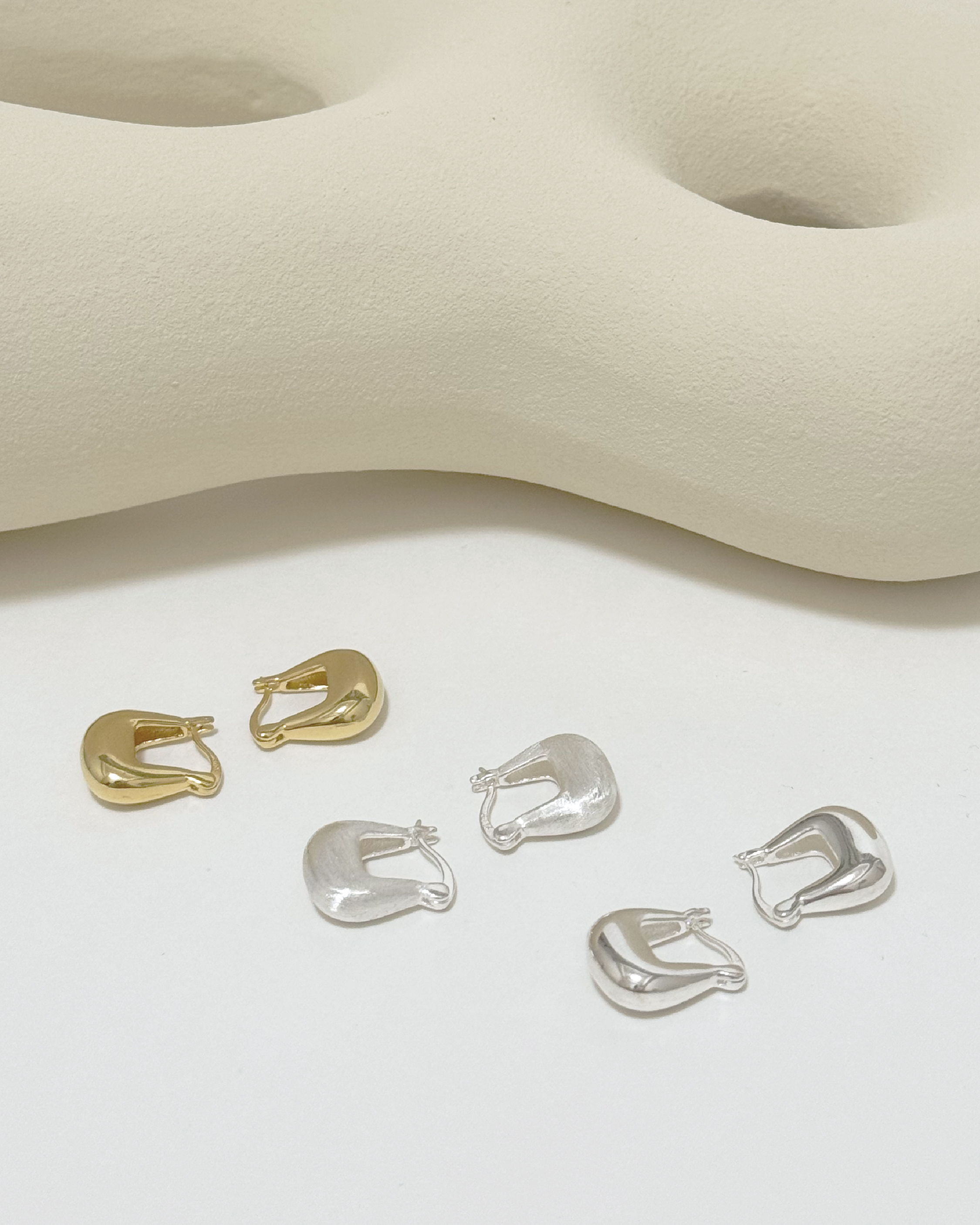 Chic Bag Shaped Earrings