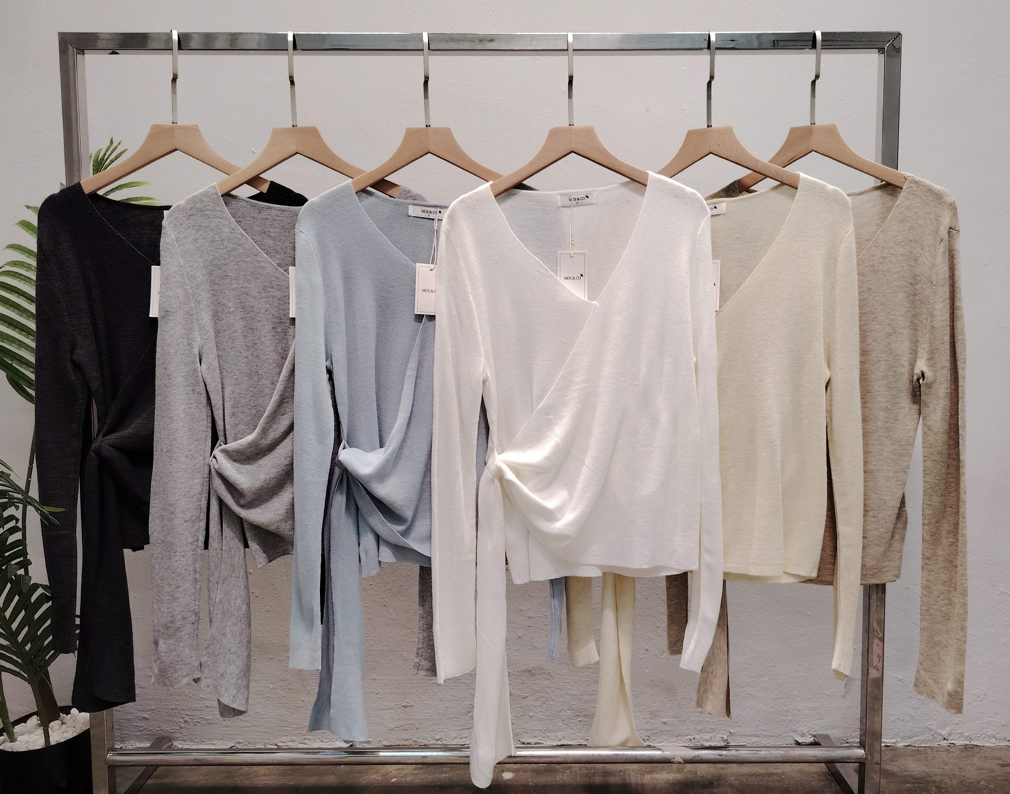 S208 Long Sleeve Overleap Knitted Wear