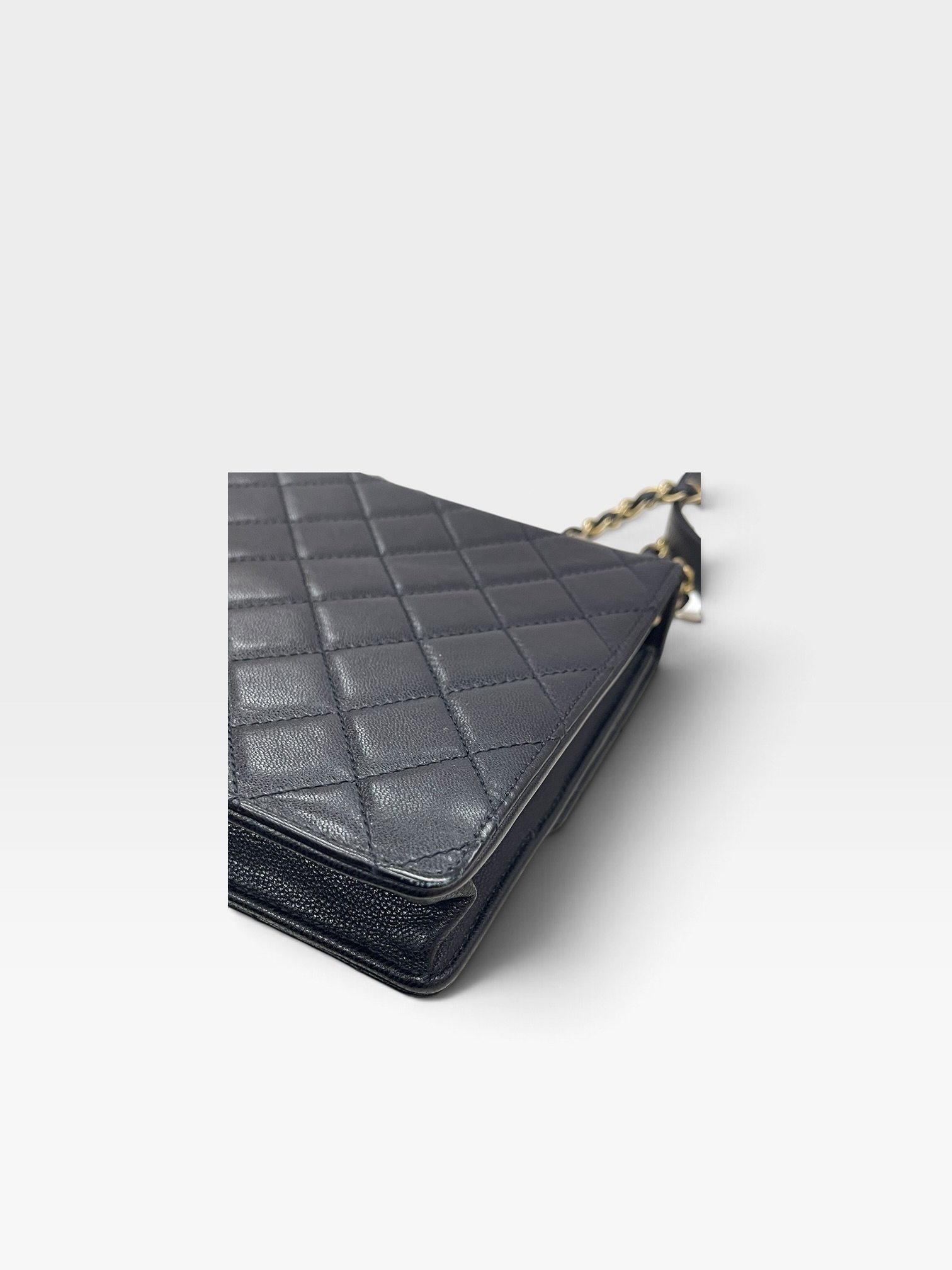 Pre-Owned CHANEL Chic Pearls Flap Bag / Product Code: 102911