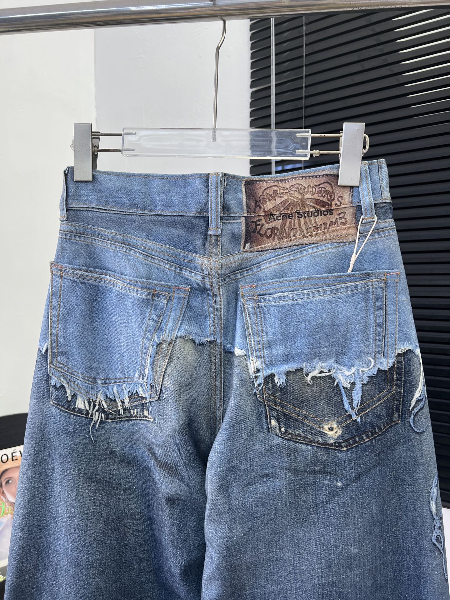 Acne Studios 破邊做舊拼接牛仔長褲
