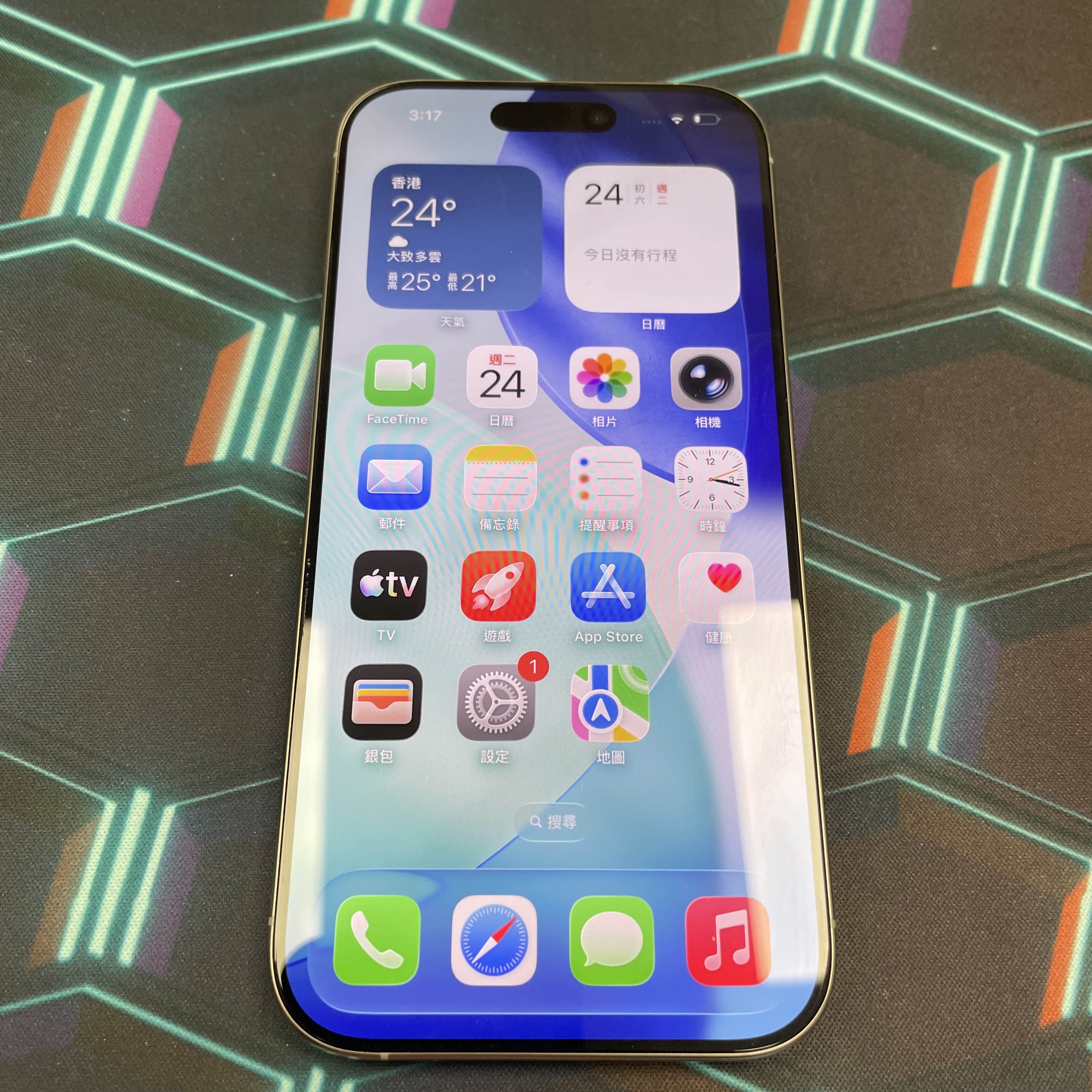 *6209 16 pro 超靚機 128GB 電90 原色 gray