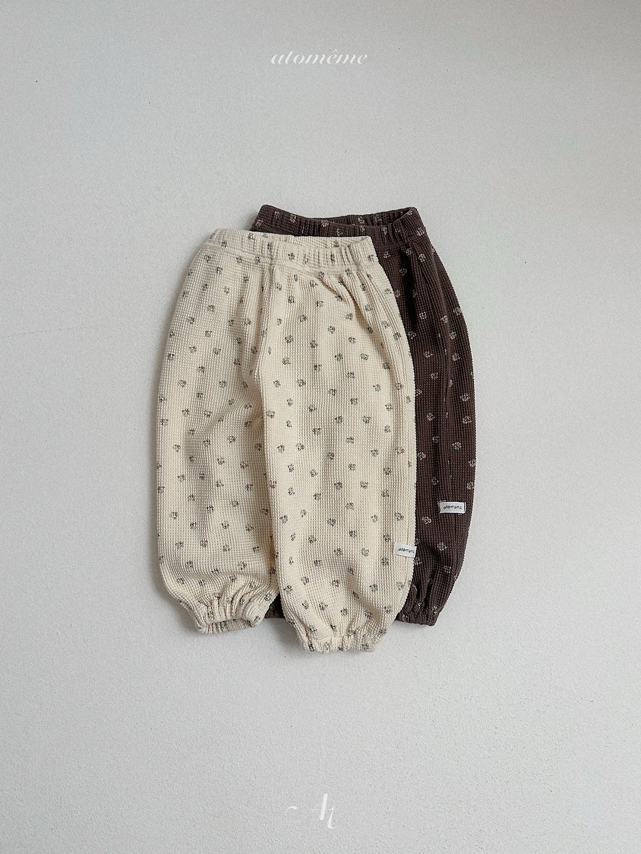 Atomeme | Latte pants