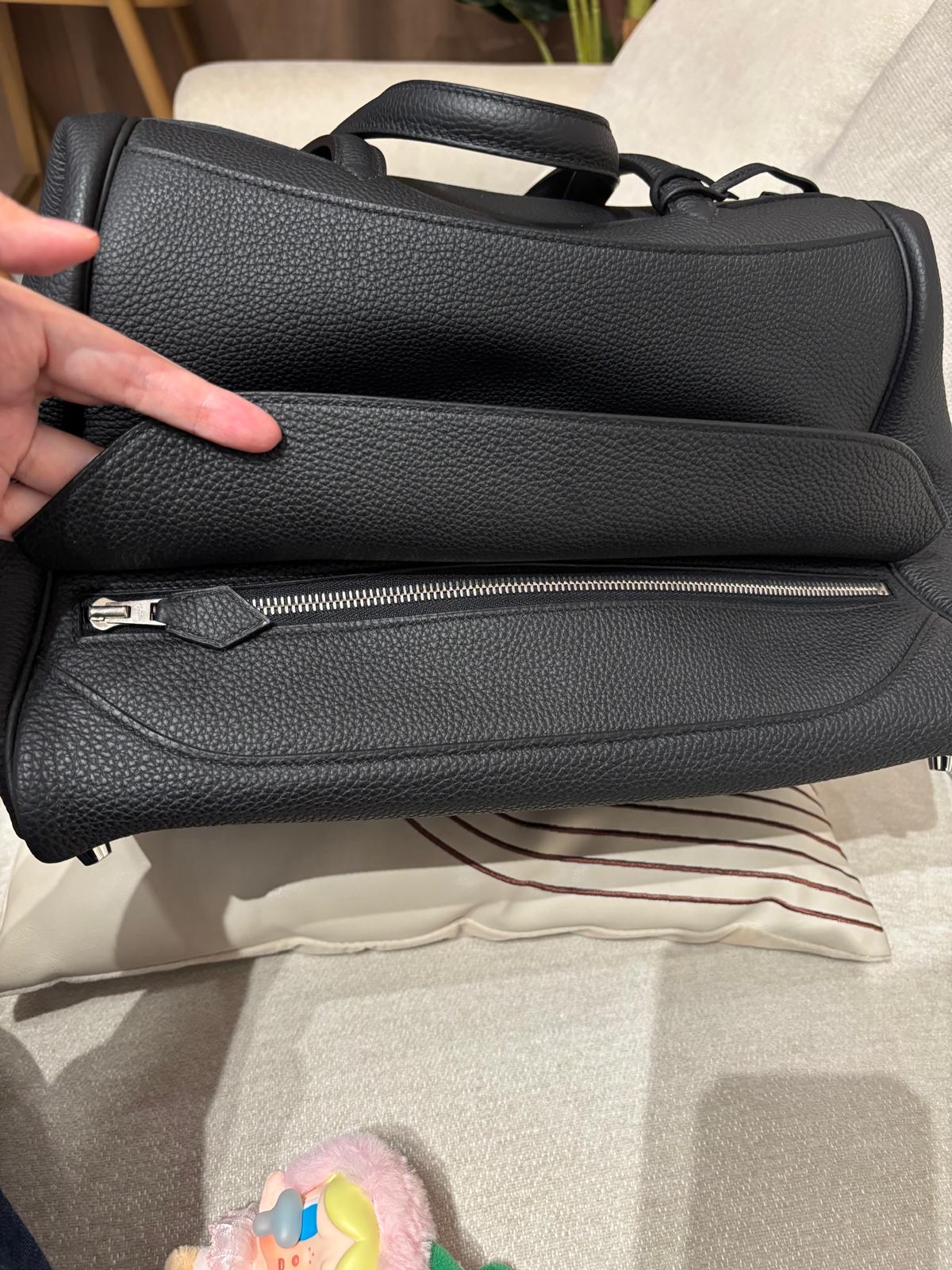 HERMES Wallago Cabine 35 Stamp A 89 Noir Togo Calfskin 100%Authentic, 98%new ✅Key Lock✅Dust bag