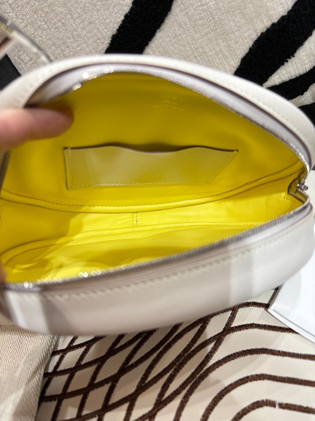 Hermes in the loop belt bag STAMP B  100%Authentic,98%new ✅dust bag 