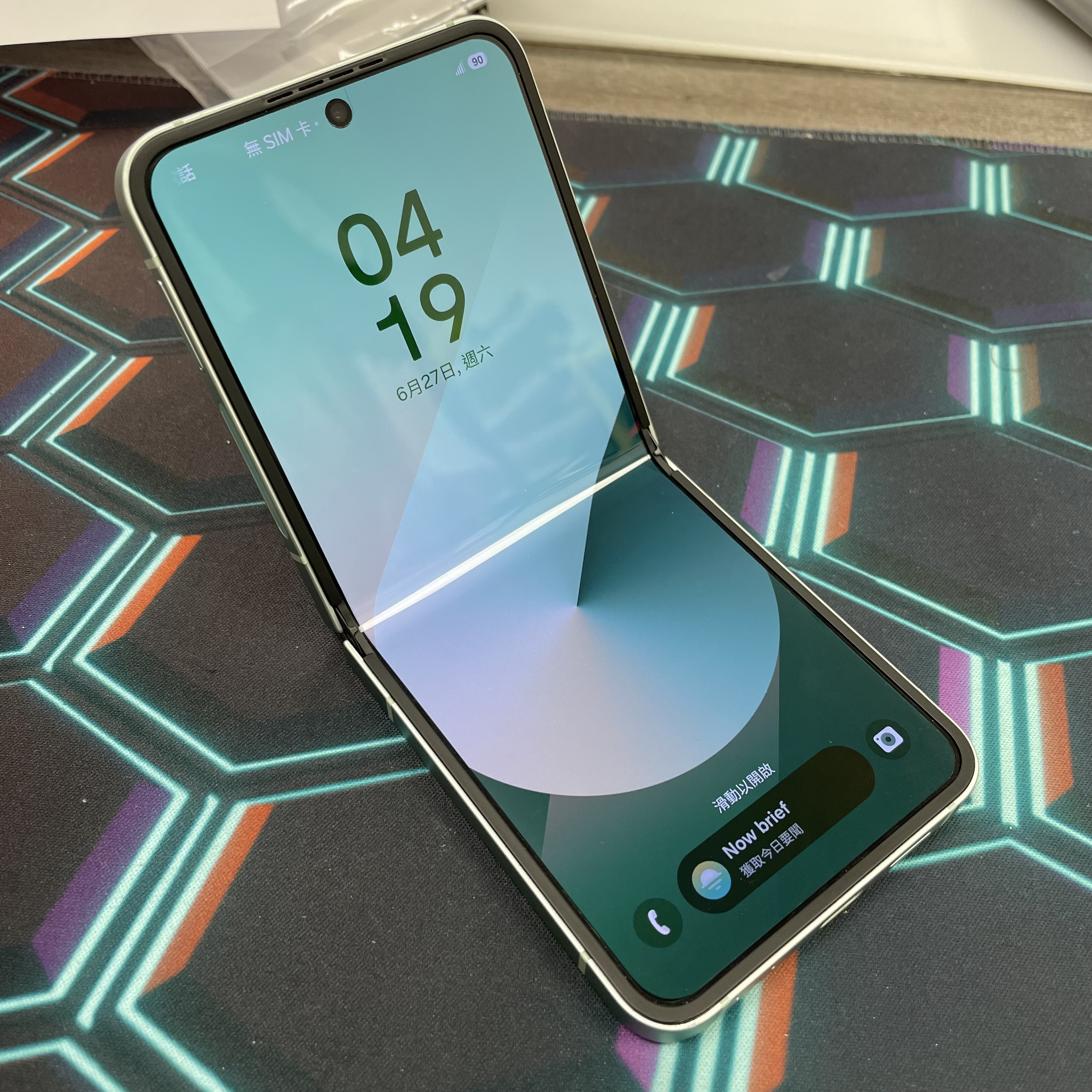 *6828B Galaxy Z Flip 6 完美機 12+512GB 綠色 green 國際版
