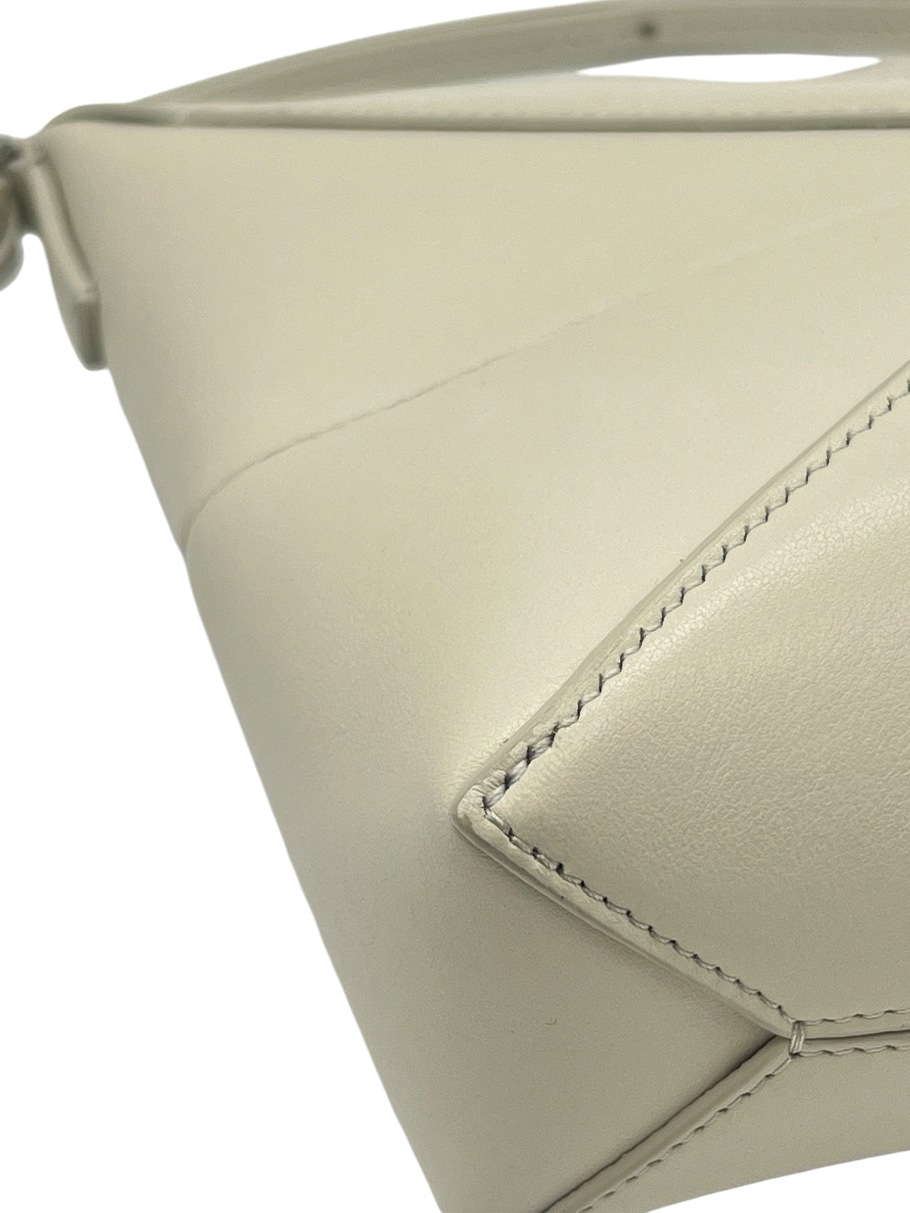 Pre-Owned LOEWE Puzzle Fold Pouch / Product Code: 26052303