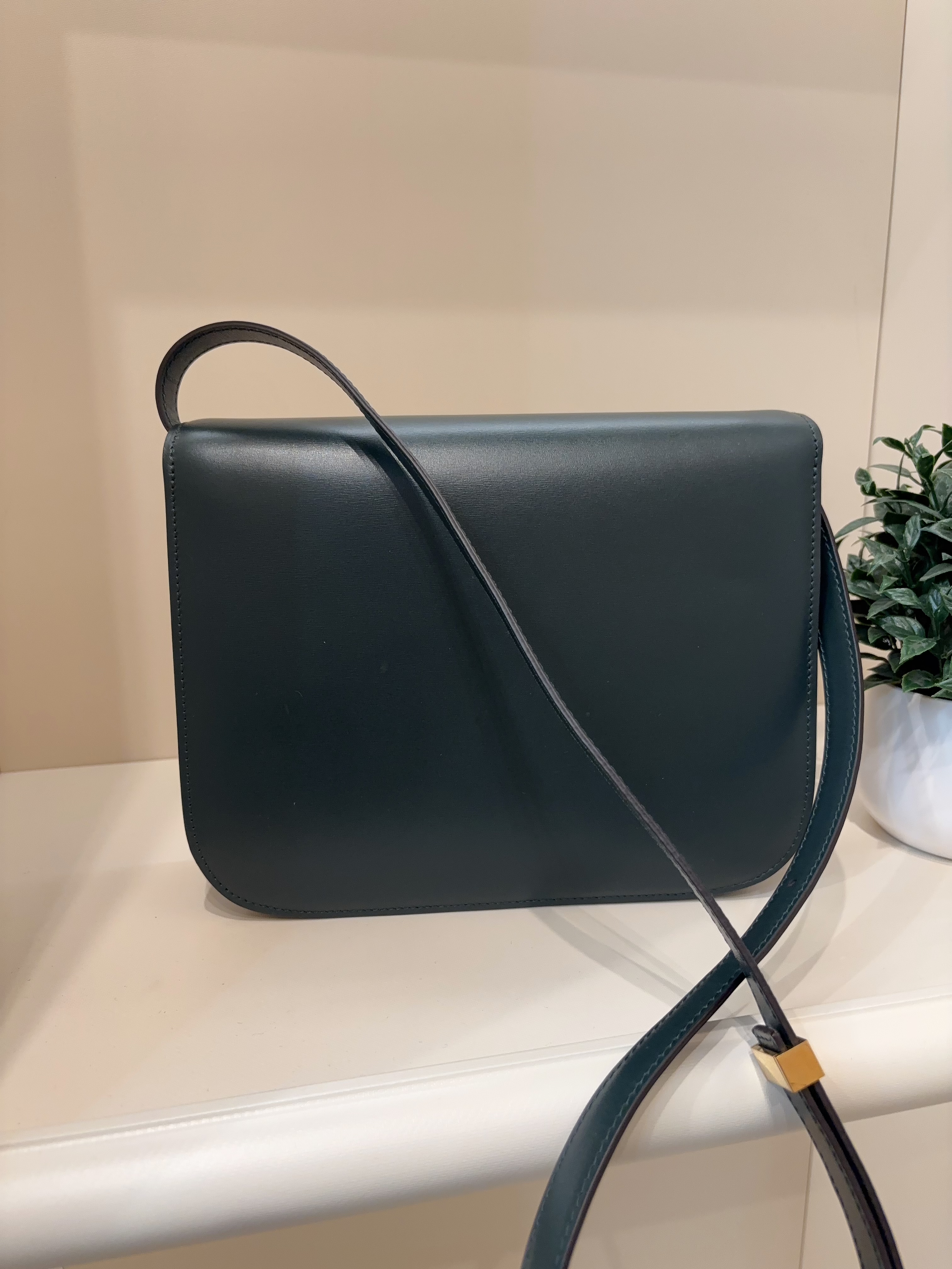 Celine classic box medium flap bag 100%Authentic 98%new✅tap booklet ✅dust bag 