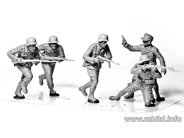 1/35 German Infantry DAK WWII Era North Africa Desert Battles