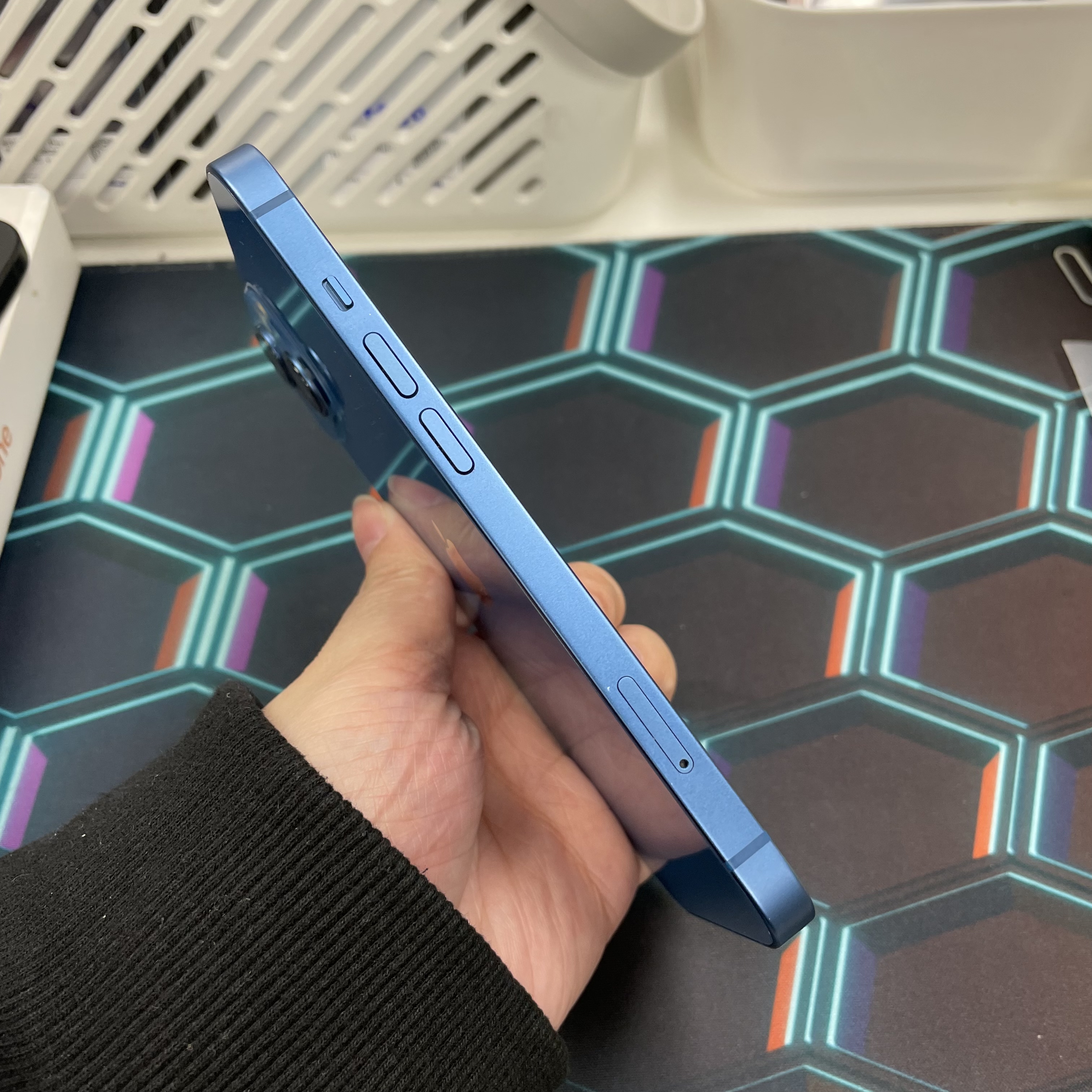 *6067 13 勁靚機 128GB 電84 藍色 blue