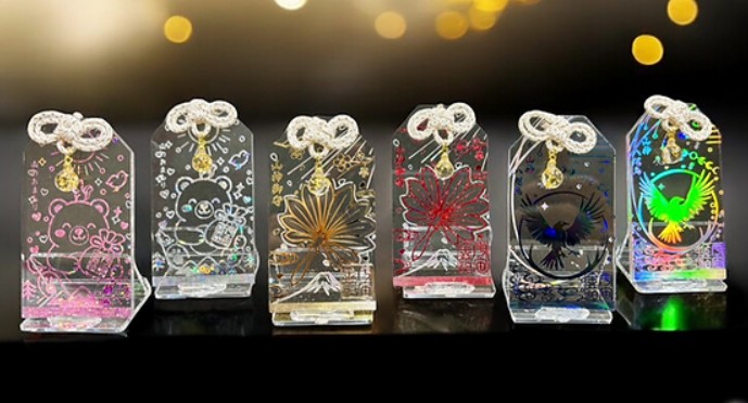 宇宙金箔御守-霊峰守り-