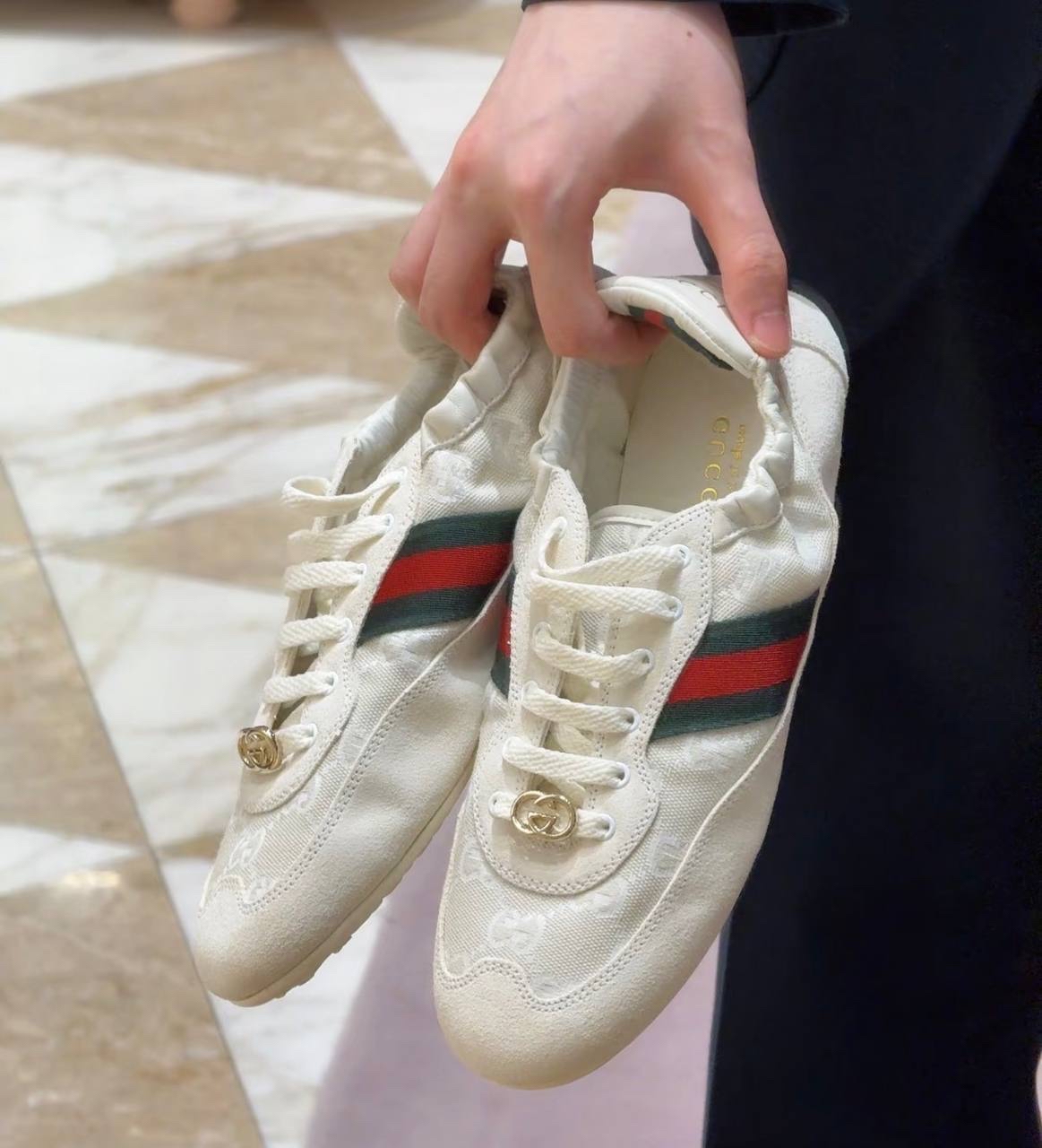 超級特價✨新款🆕訂貨🍒 Gucci suede sneaker   🔖Size 37 37.5 38.5
