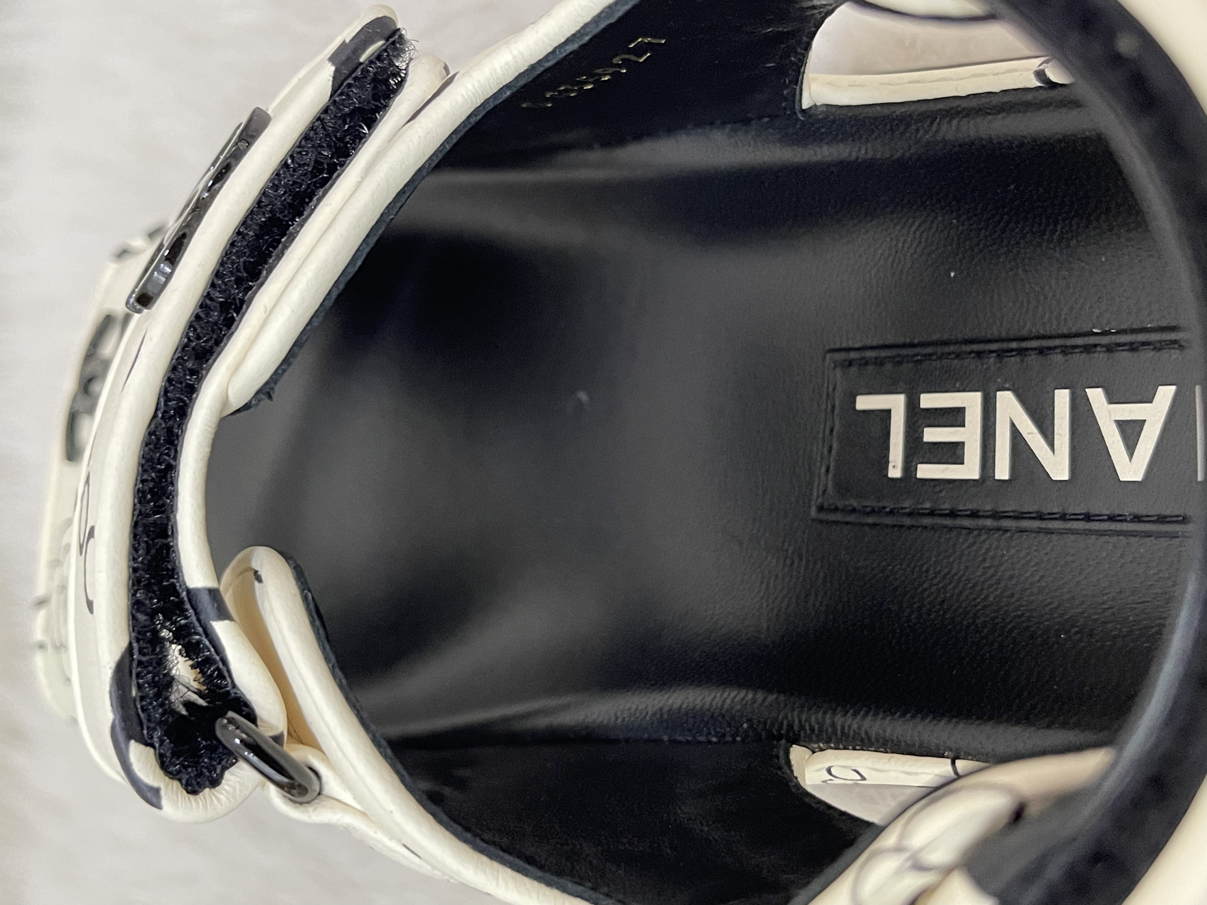 Pre-owned CHANEL Dad Sandals / Product Code: 26032311