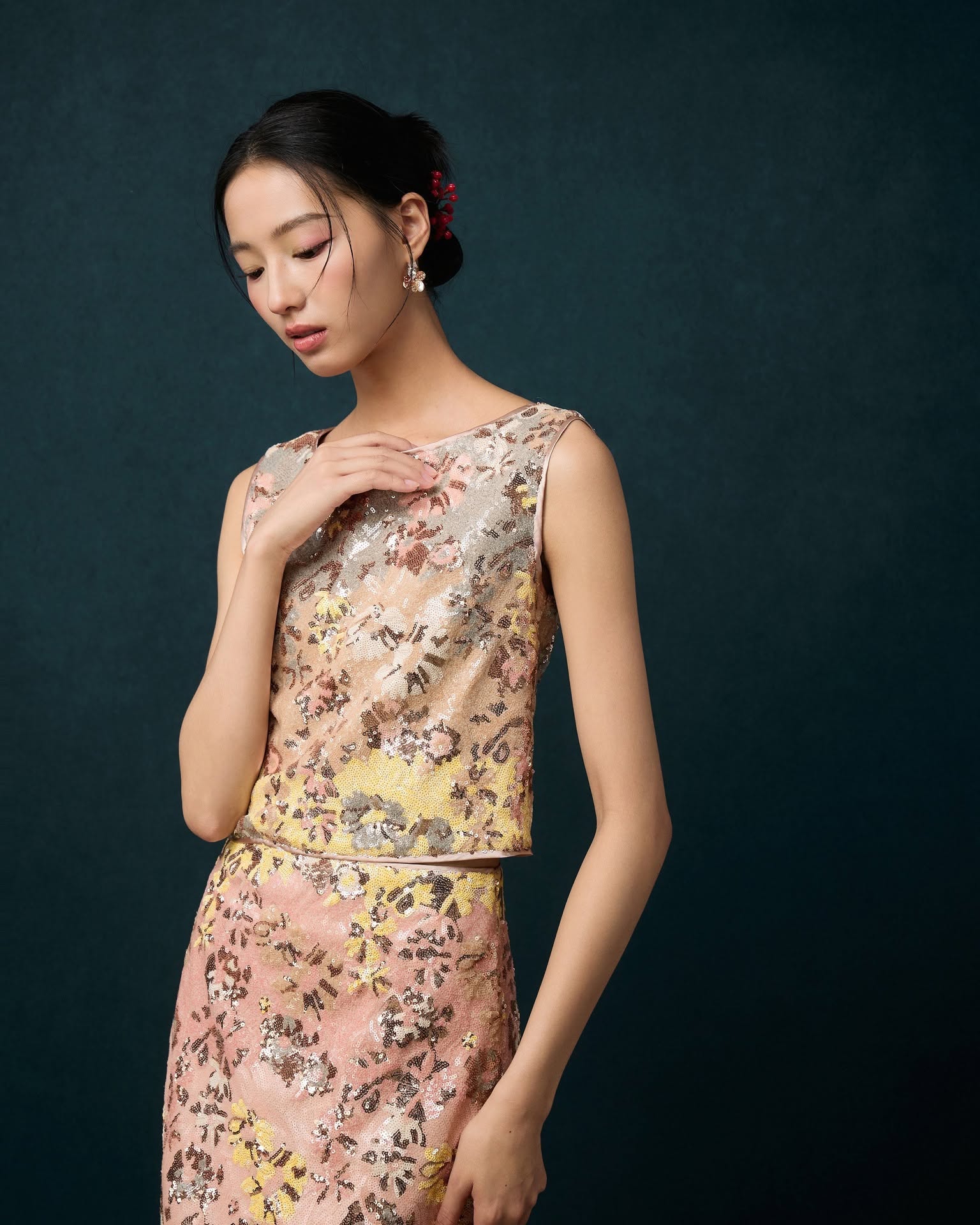 无袖闪亮亮片上衣 T0173