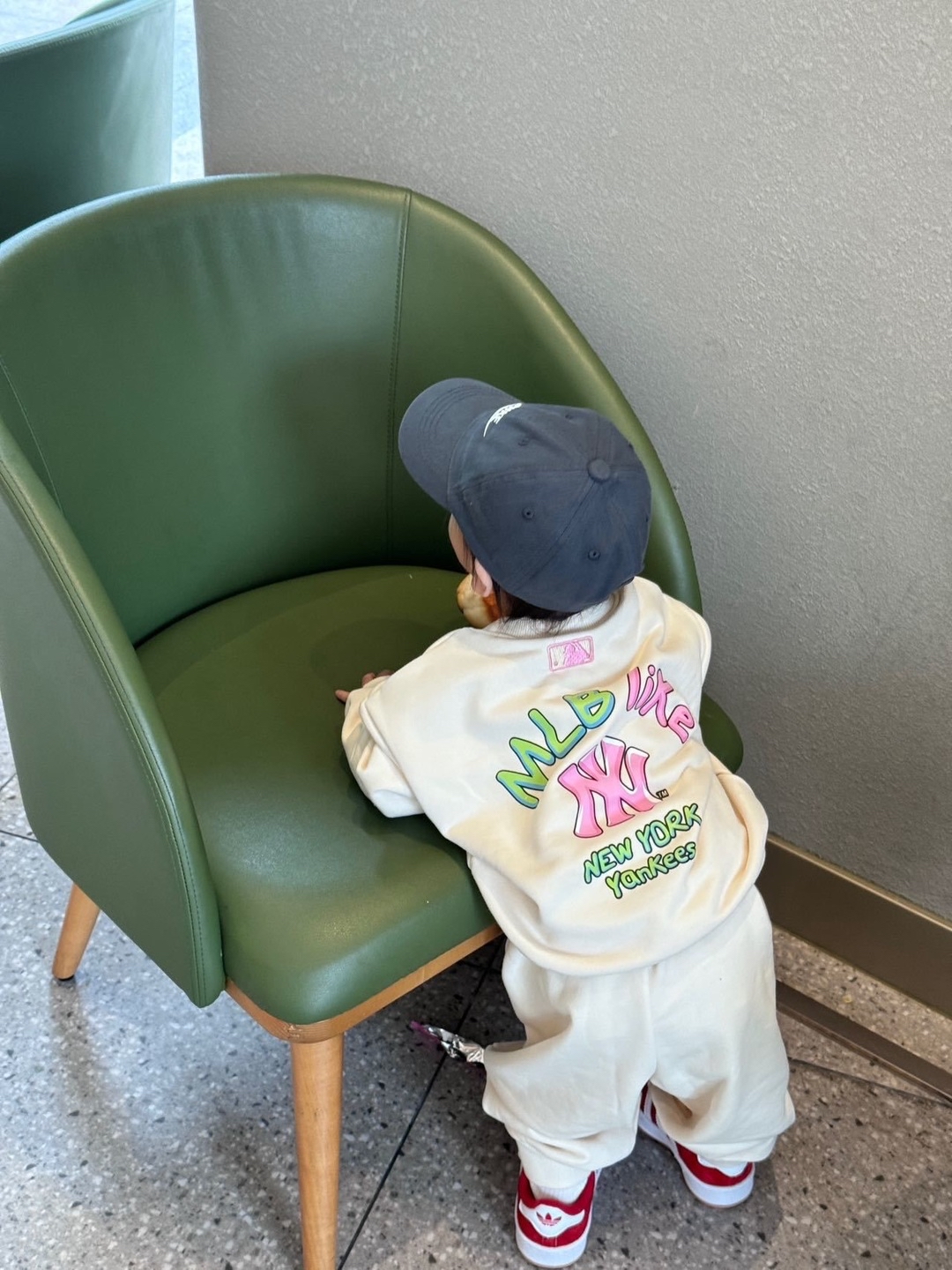 B0016 MLB奶白套裝