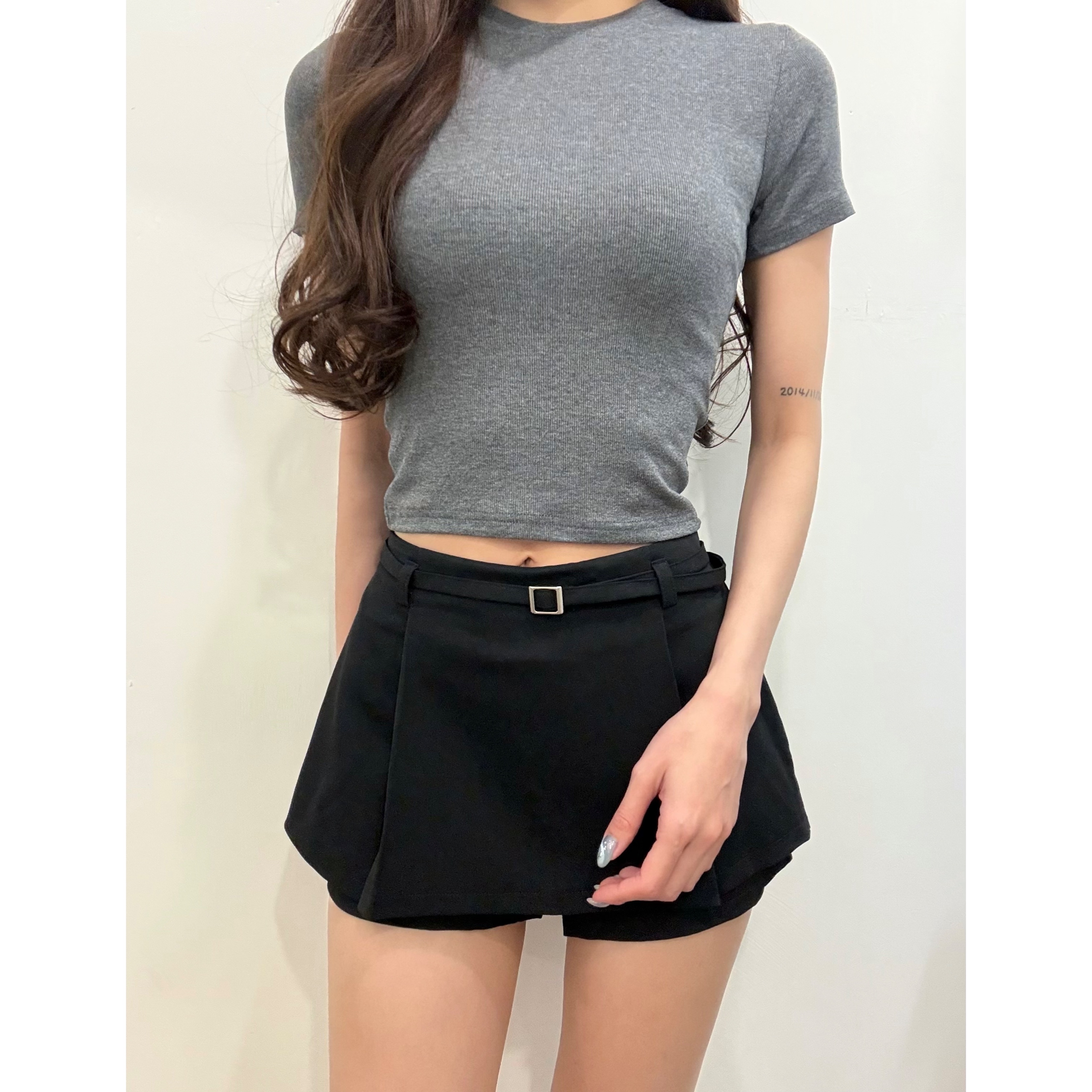 新品價5月8號截💙2605H《HIGH SCOOP NECK CROP VER2》