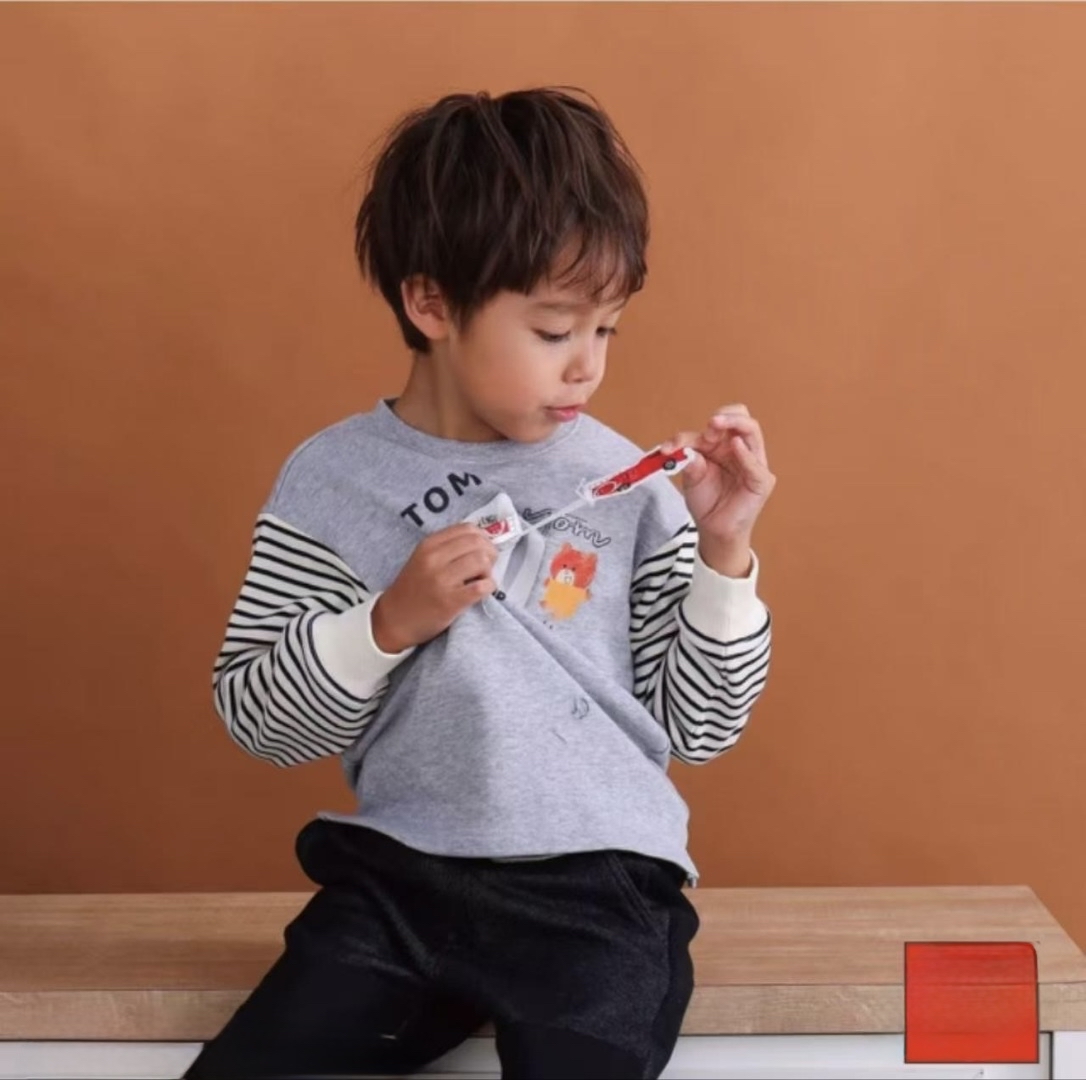 B0076 可以拉架車出黎既上衣