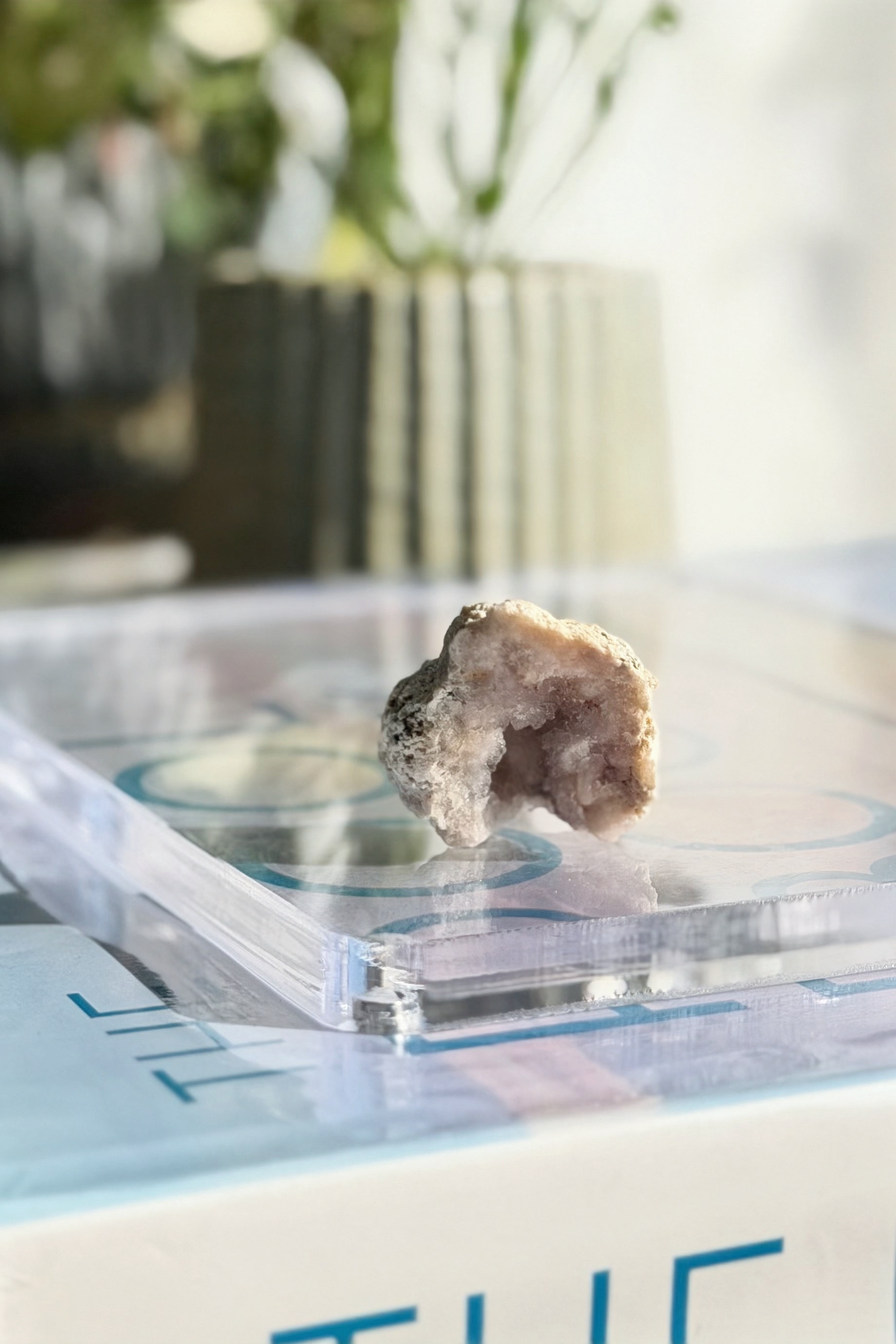  ༒3.9cm Pink Amethyst Geode༒  PA.7090H3m-RA22*03S