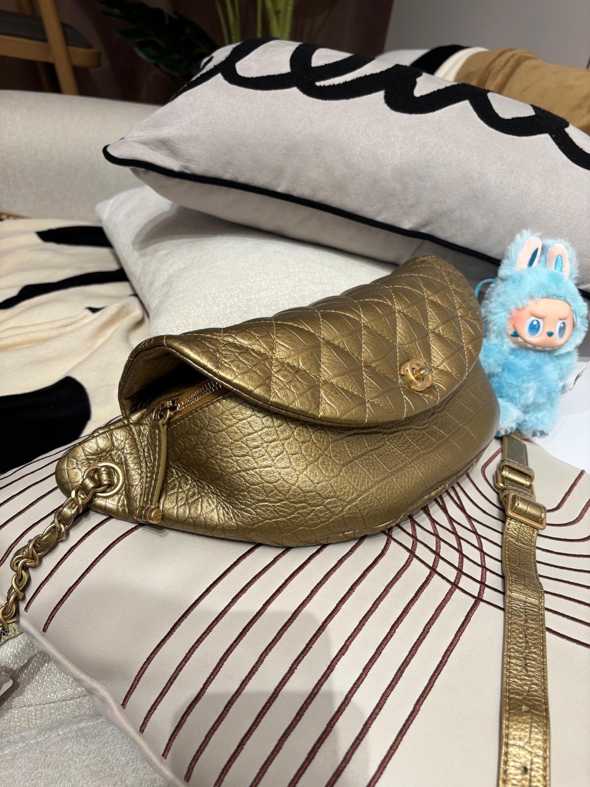 未使用品 Chanel belt bag 鱷魚紋牛皮 100%Authentic , Unused未使用品 ✅28貼✅dust bag 