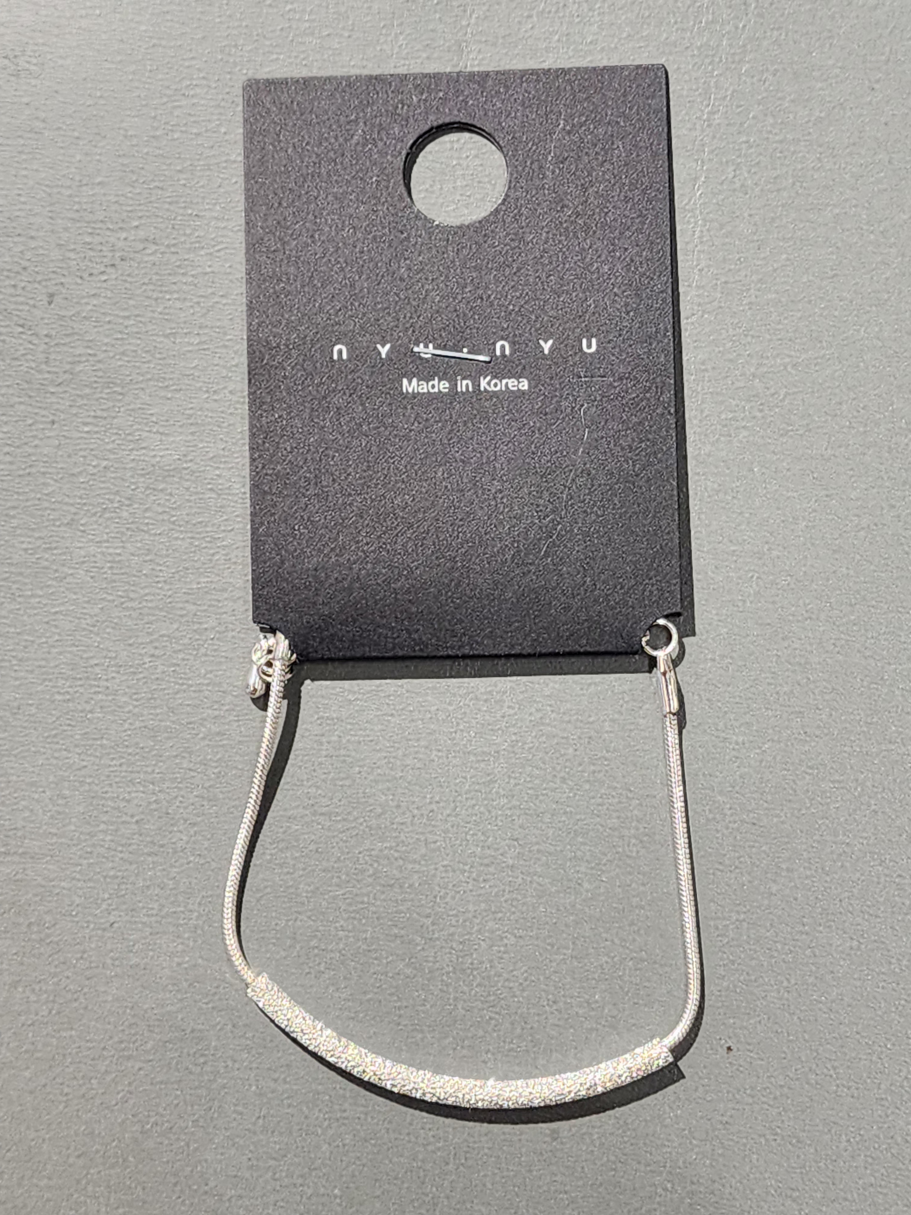 Nnu Lustre Arc Bracelet (Silver)