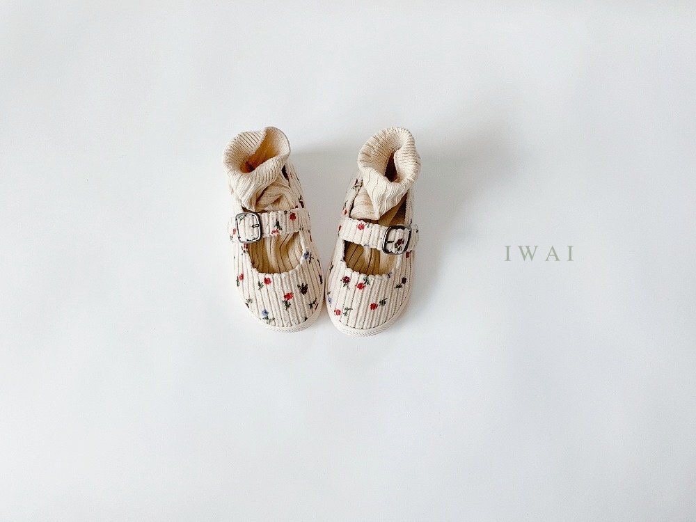 Neko | flower shoes (Ivory 130)
