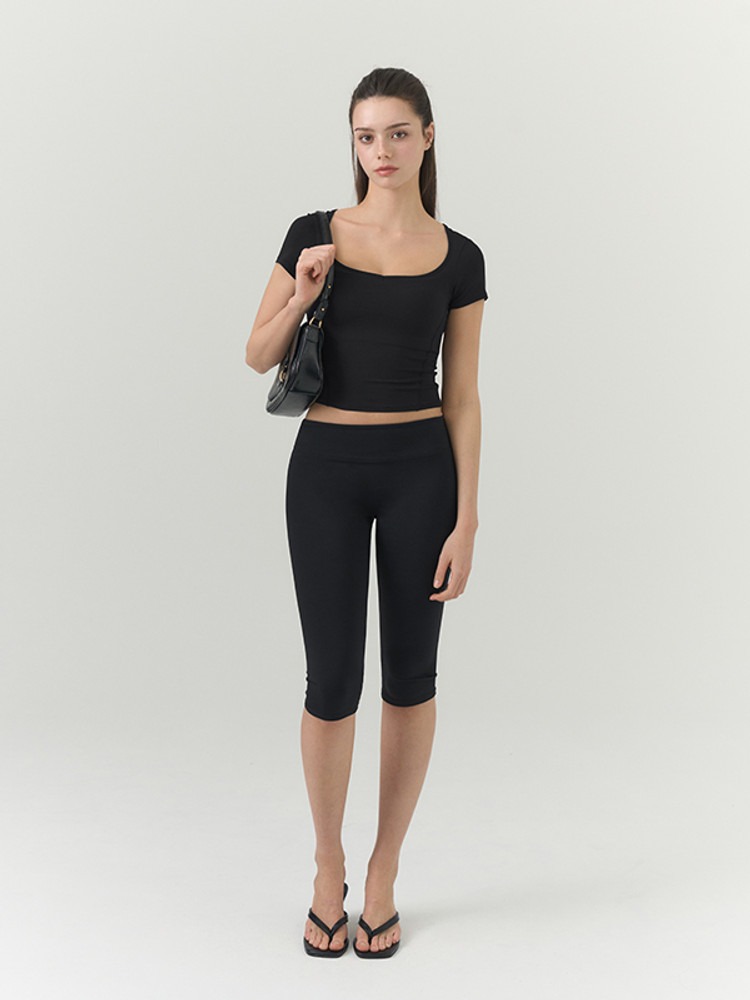 大圓領貼身Pad Top 預購_Heart Square Neck Short Sleeves by Grandeline