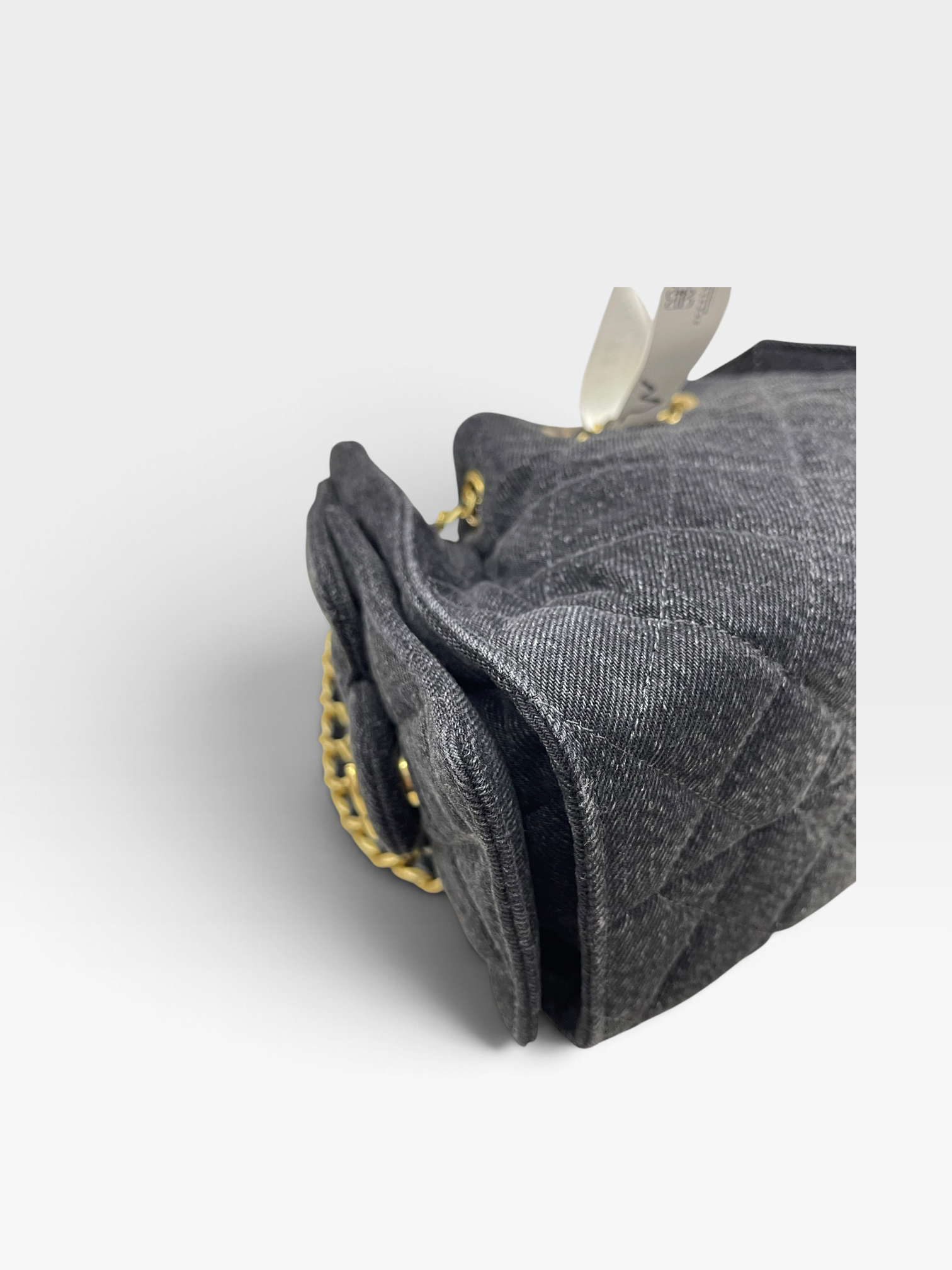 Pre-Owned CHANEL 25 Mini Handbag / Product Code: 091004