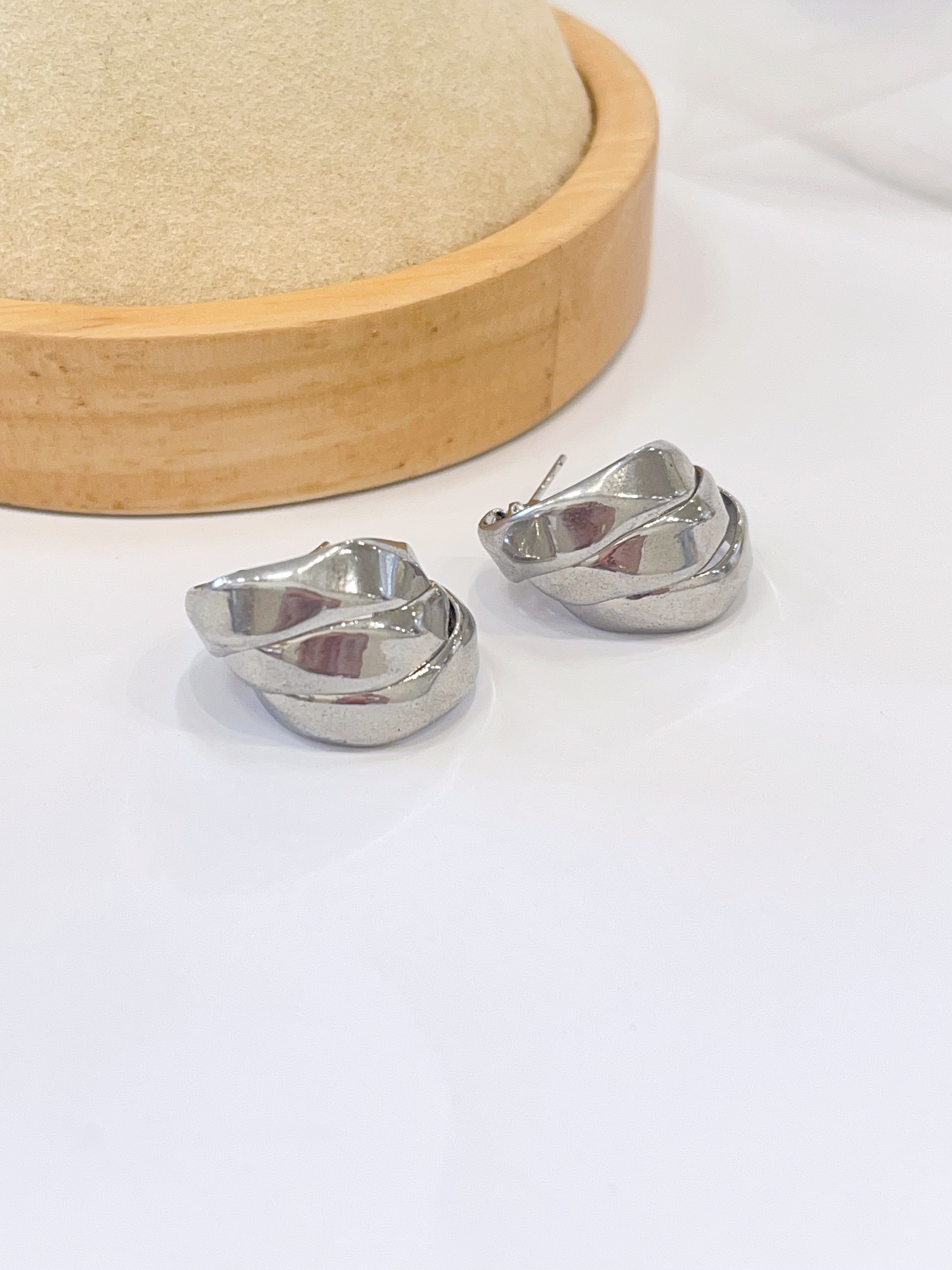 小众设计不规则极简风C字耳环