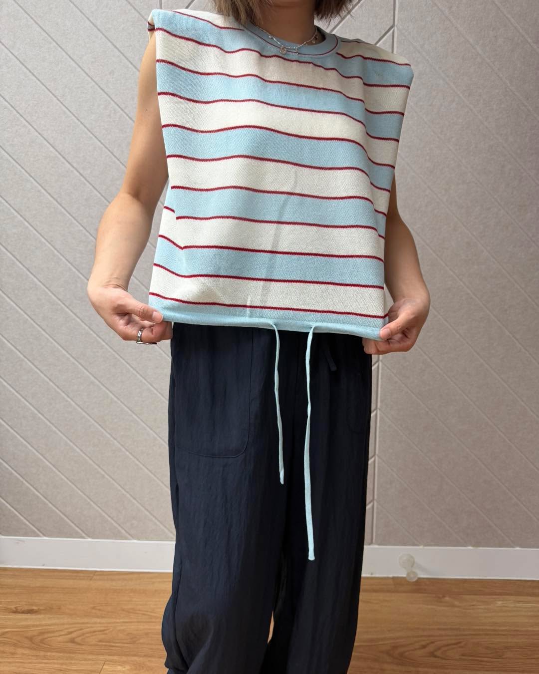 間色圓領束腳短Top