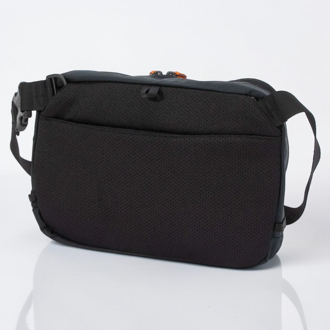 Mystery Ranch District 8