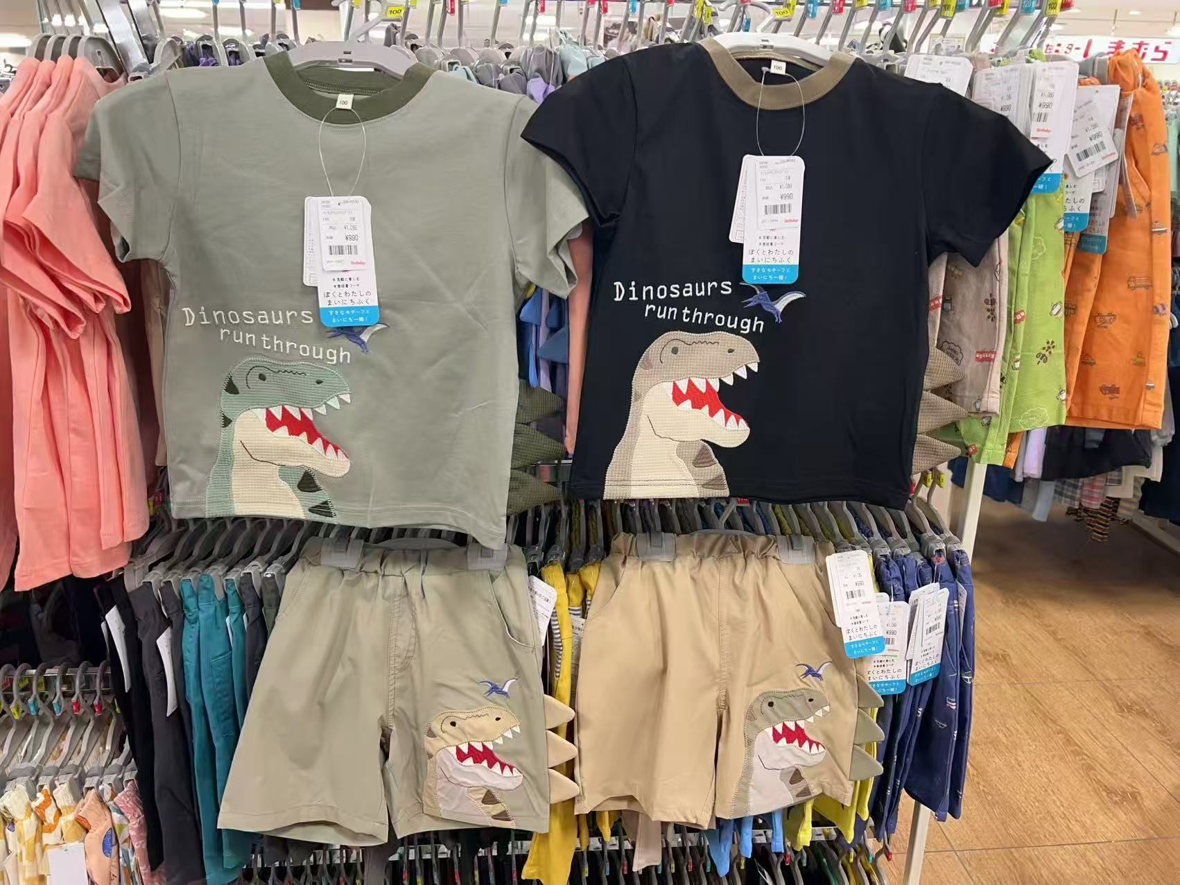 0697 26ss男款刺繡汽車+恐龍 