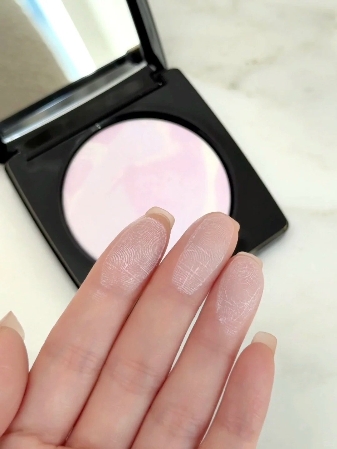 2026限定！Bobbi Brown 芭比波朗 BB 薰衣草紫五花肉粉餅