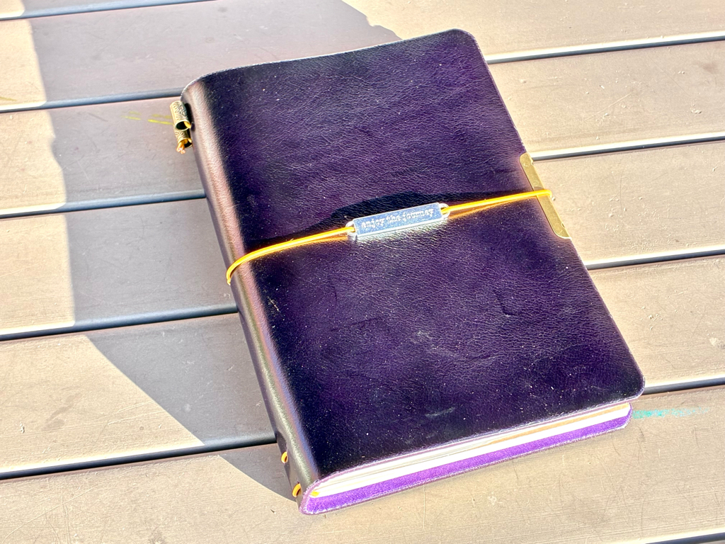 Kayztyle Collection 2026-23WD．11 of Hidden Violet | Double-sided 2-fold Leather Journals