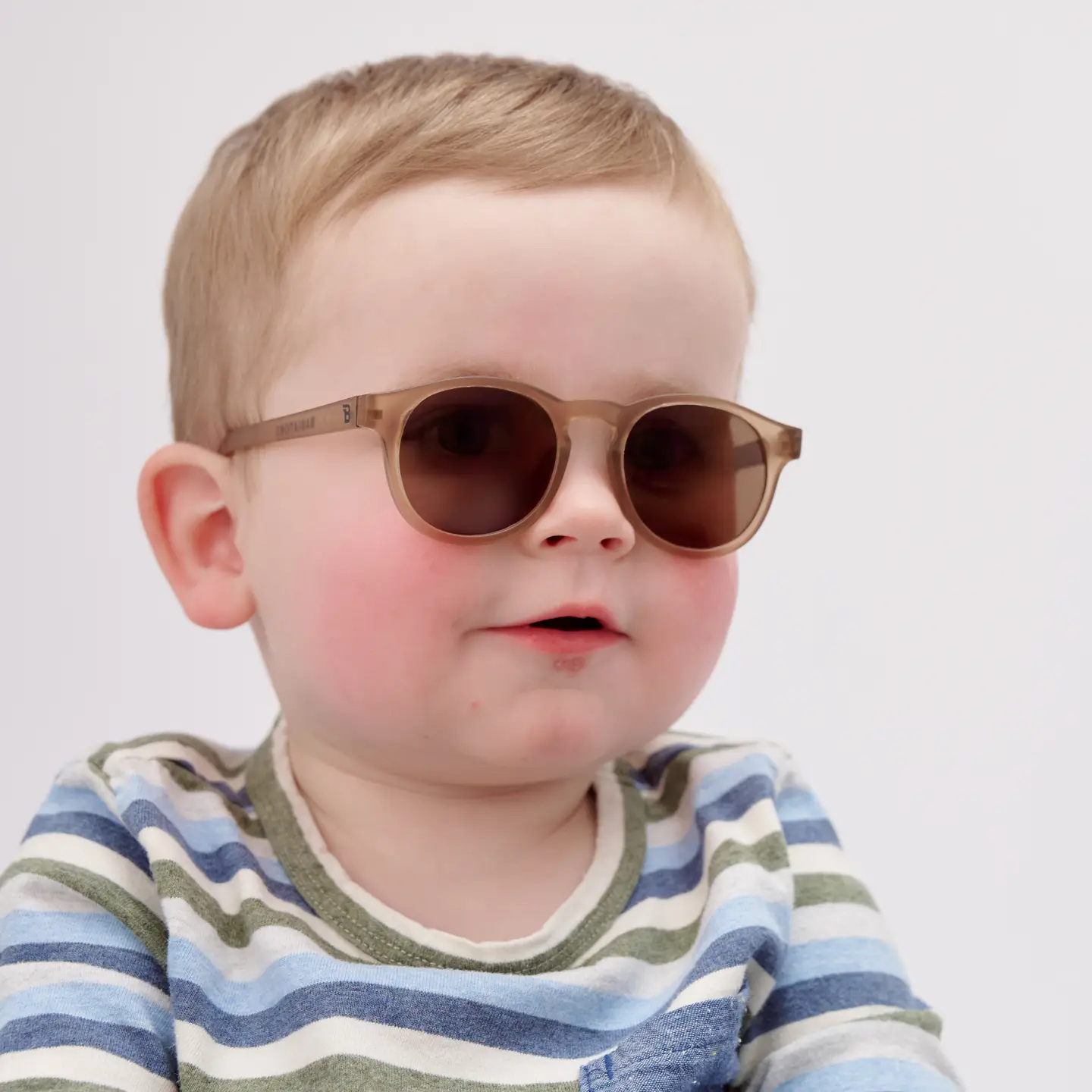 Cocoa Cloud Transparent Keyhole Sunglasses with Amber Lens