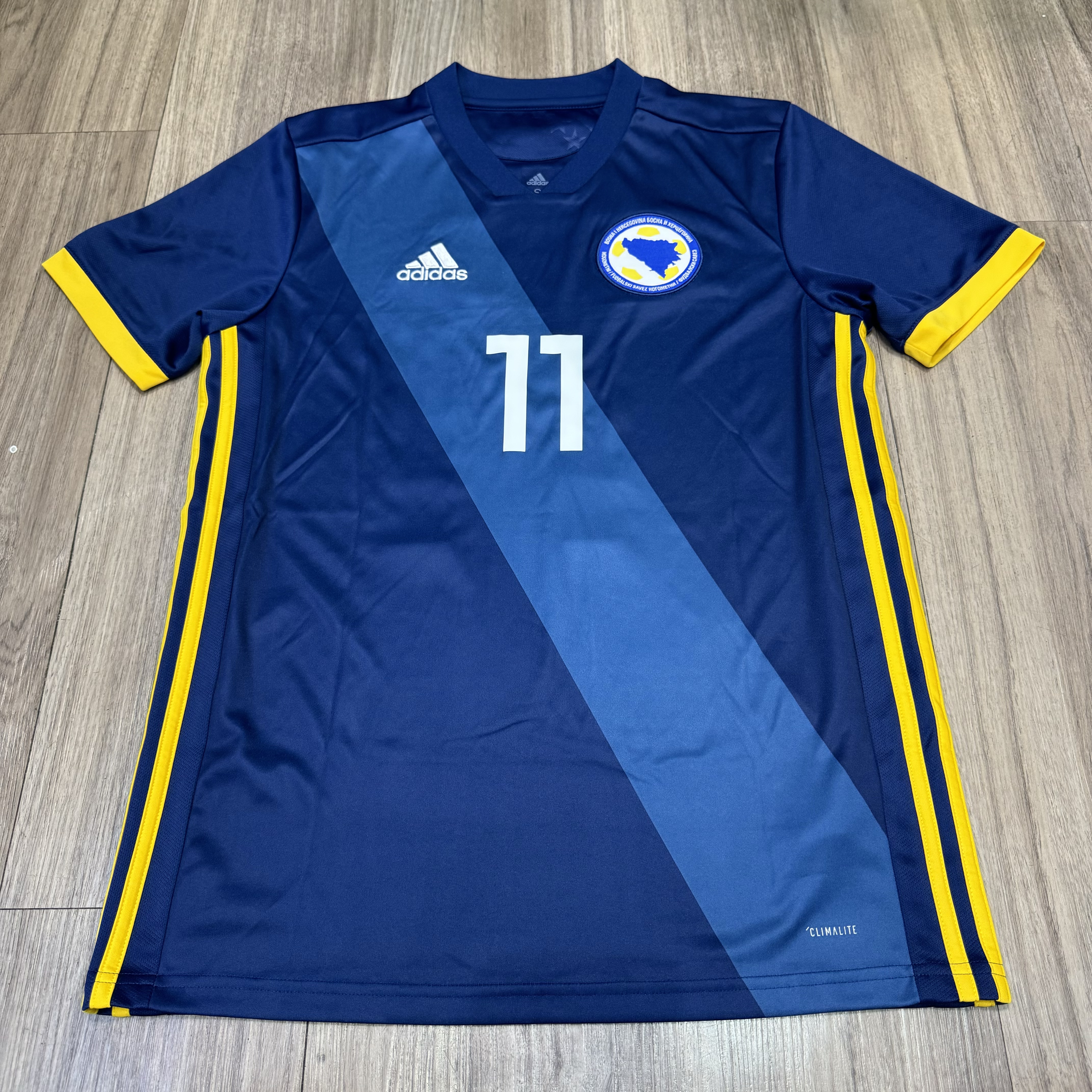 Bosnia And Herzegovina 17/18 home shirt  #11 Dzeko