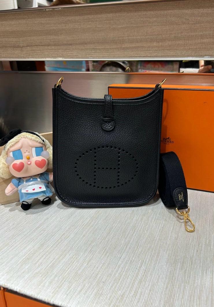 Hermes Mini Evelyne 黑金 Stamp Z 100%Authentic, 98%New ✅收據✅Dust bag✅Box