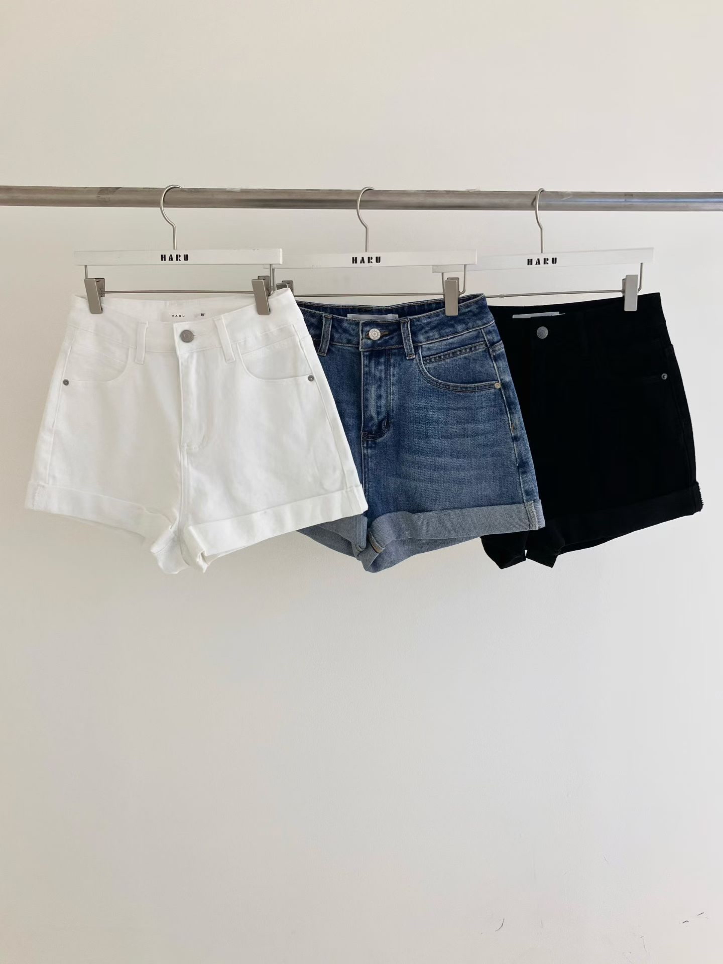 HA17 摺腳牛仔短褲