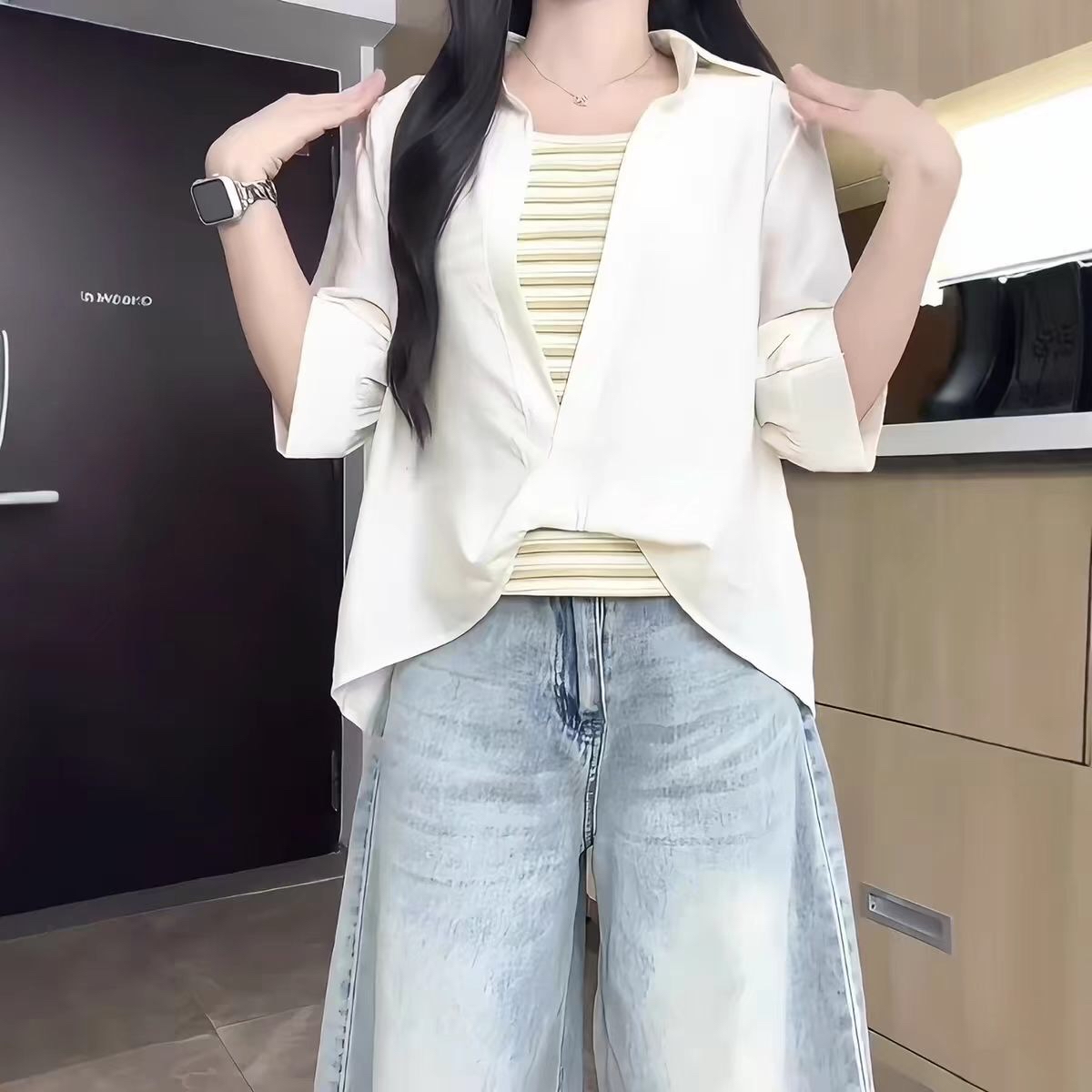 B345(823+825) 韩版撞色横纹背心与薄款大V扭结翻领外搭衬衫蓝杏两件套上衣 