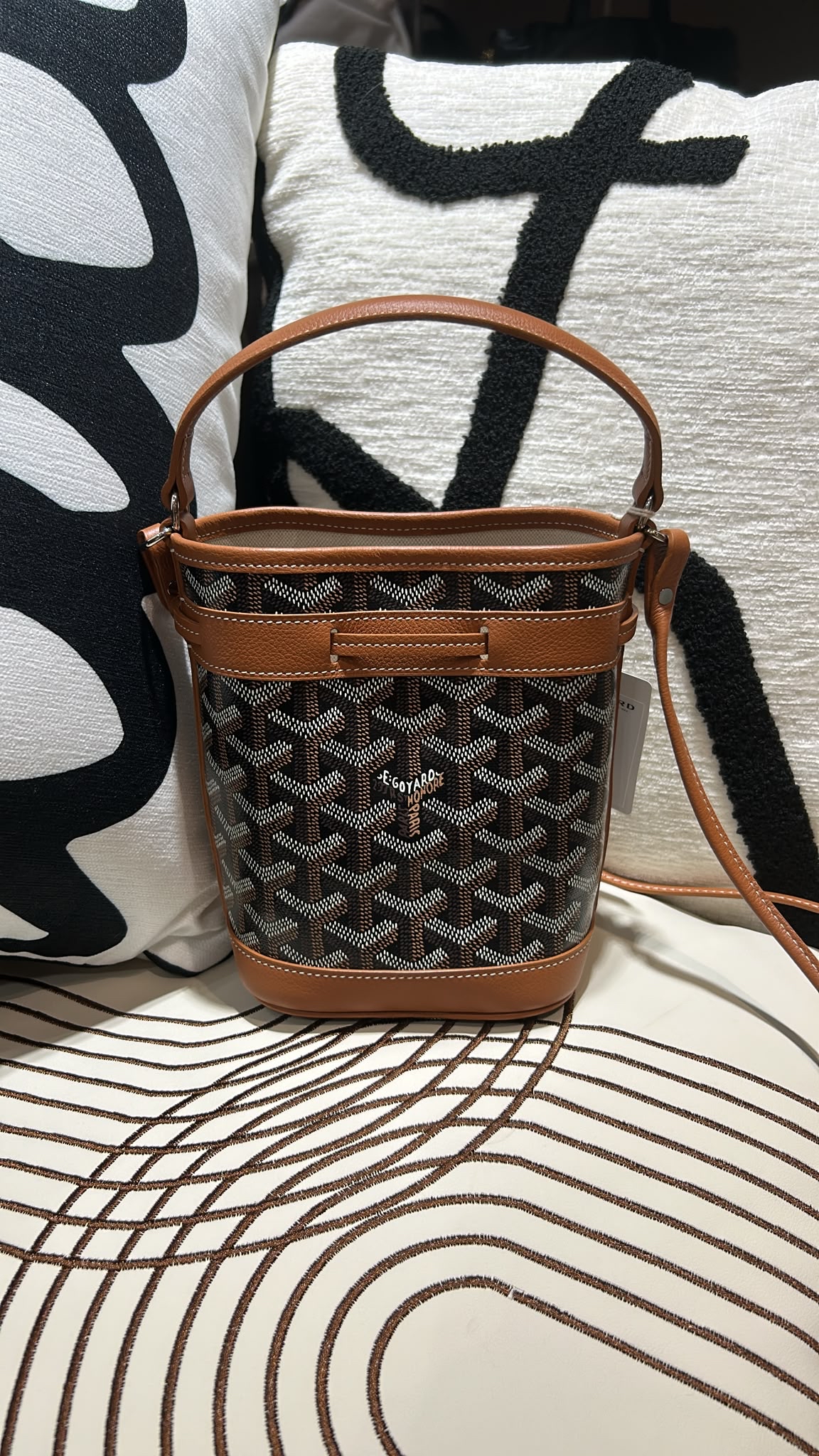 Goyard mini flot bucket bag 100%Authentic,全新未使用品  ✅收據✅dust bag✅tap