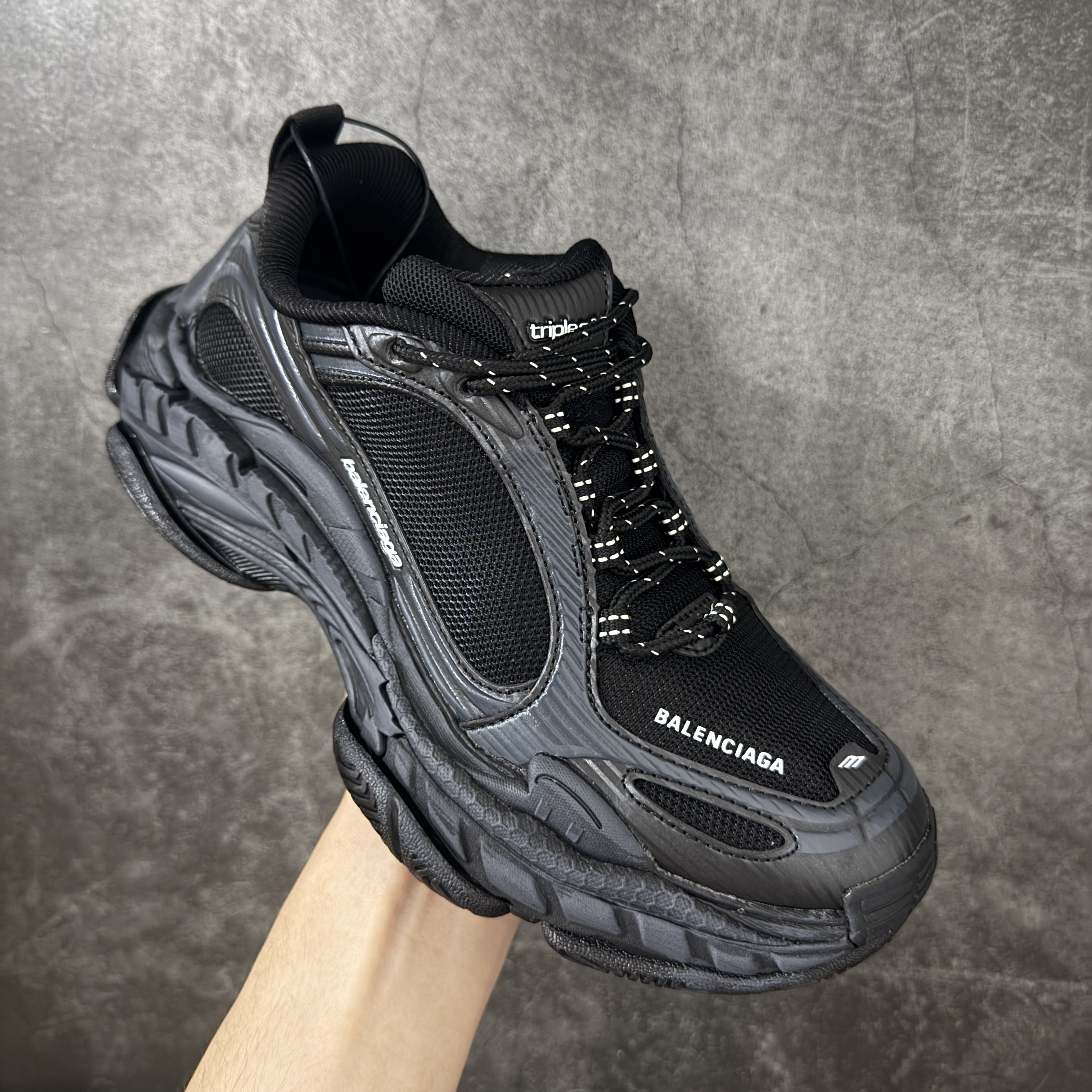 Balenciaga Triple S.2 Gradient 