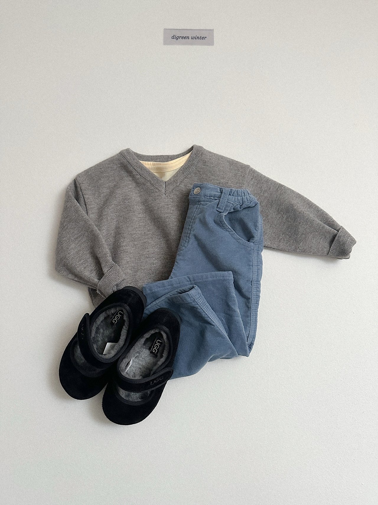 Digreen | Cozy V-Neck Knit