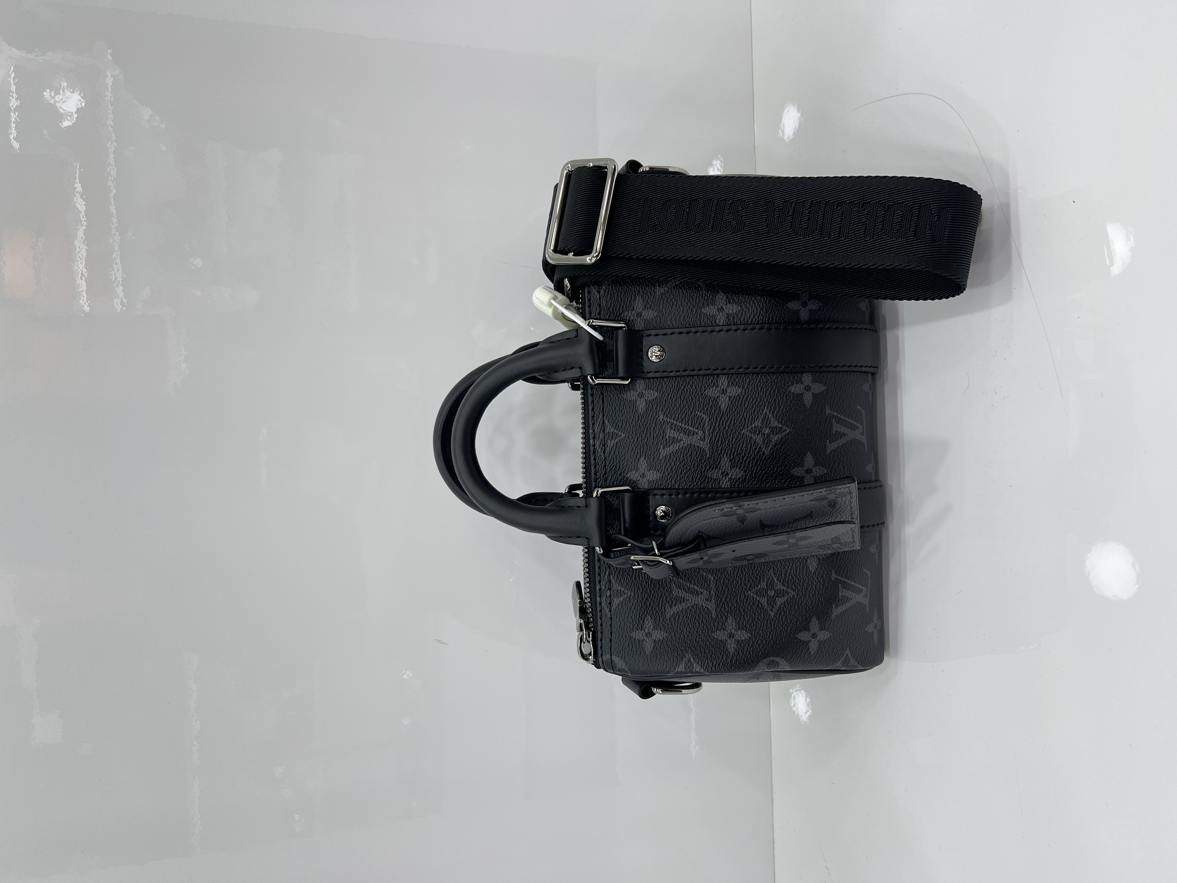 直播貨品 |  [1個-$100 2個-$300］EE28