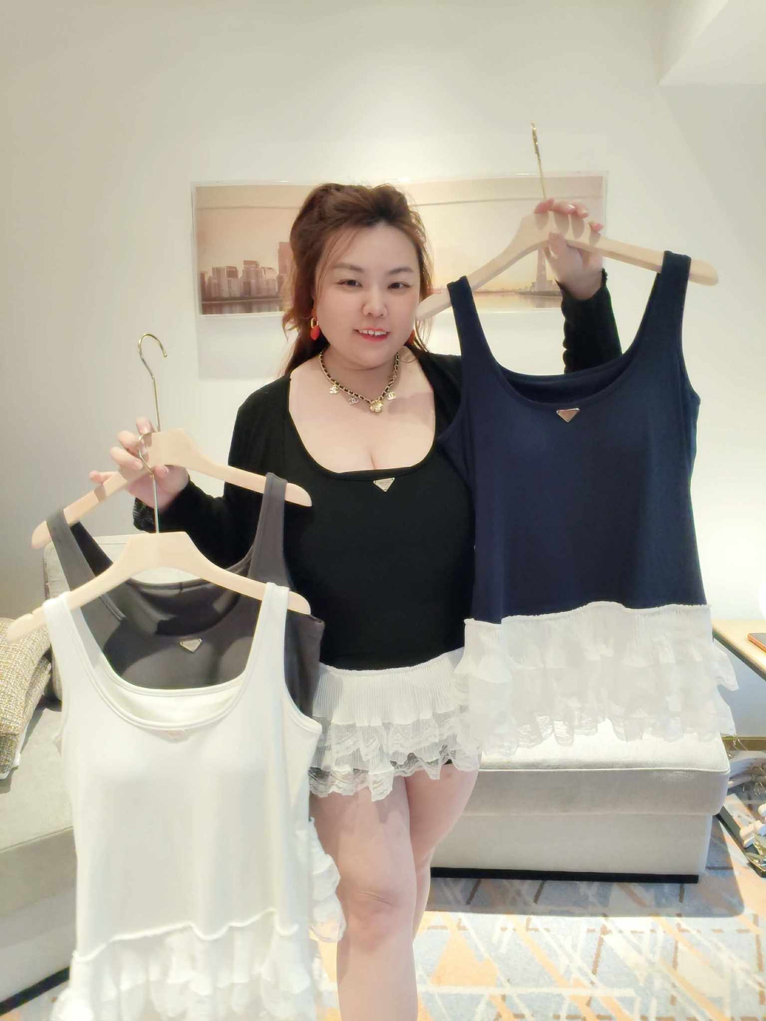 YCH08 1071C 木耳蕾丝层层下摆背心